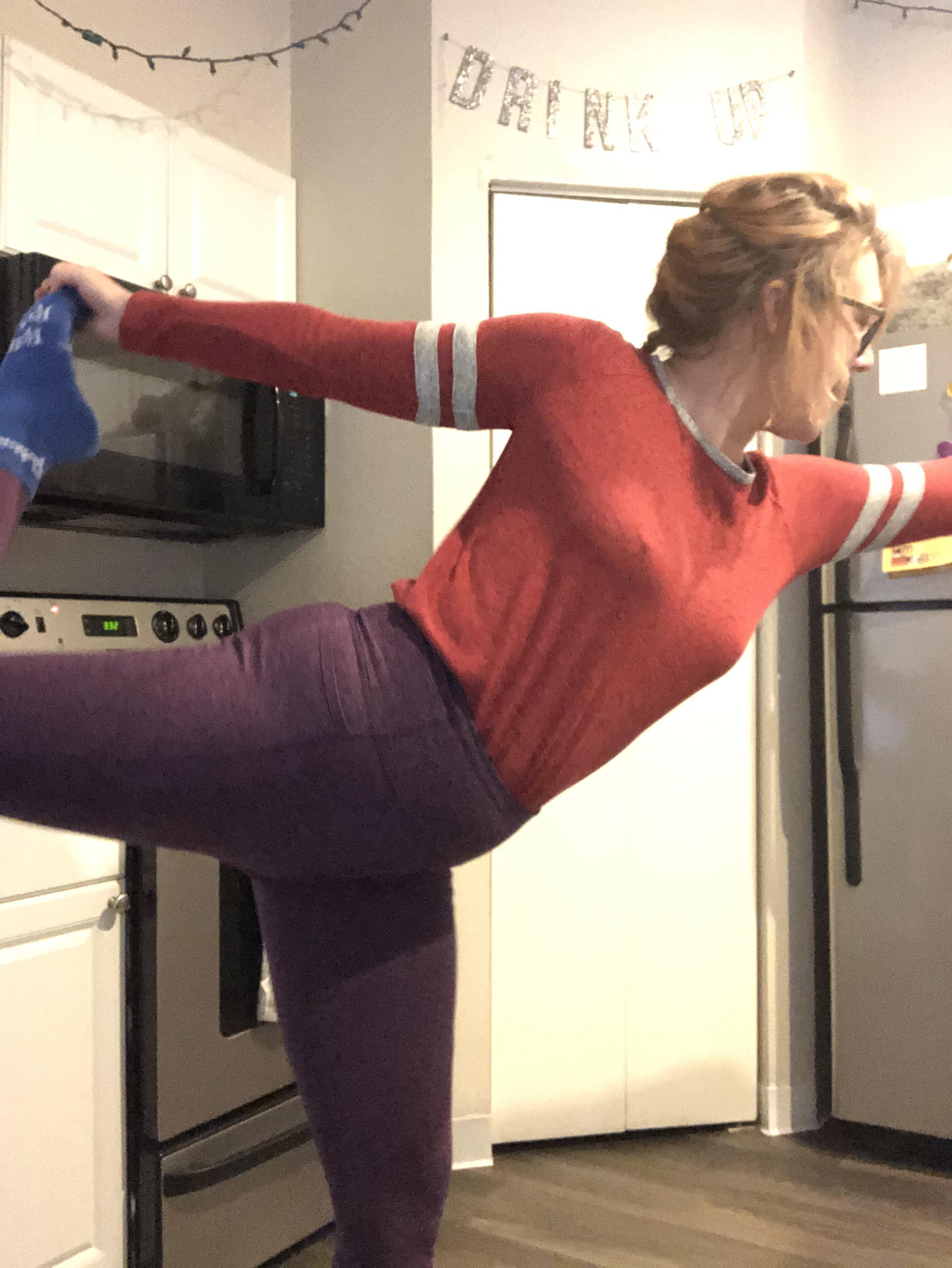 putting these yoga pants to work Scrolller