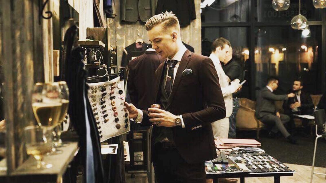 Rate my suit tailor made Scrolller