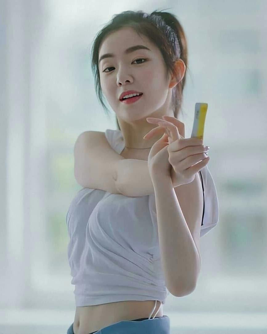 Red Velvet Irene Scrolller