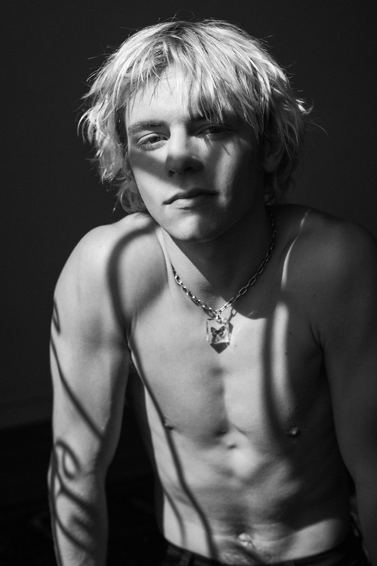 Ross Lynch Scrolller