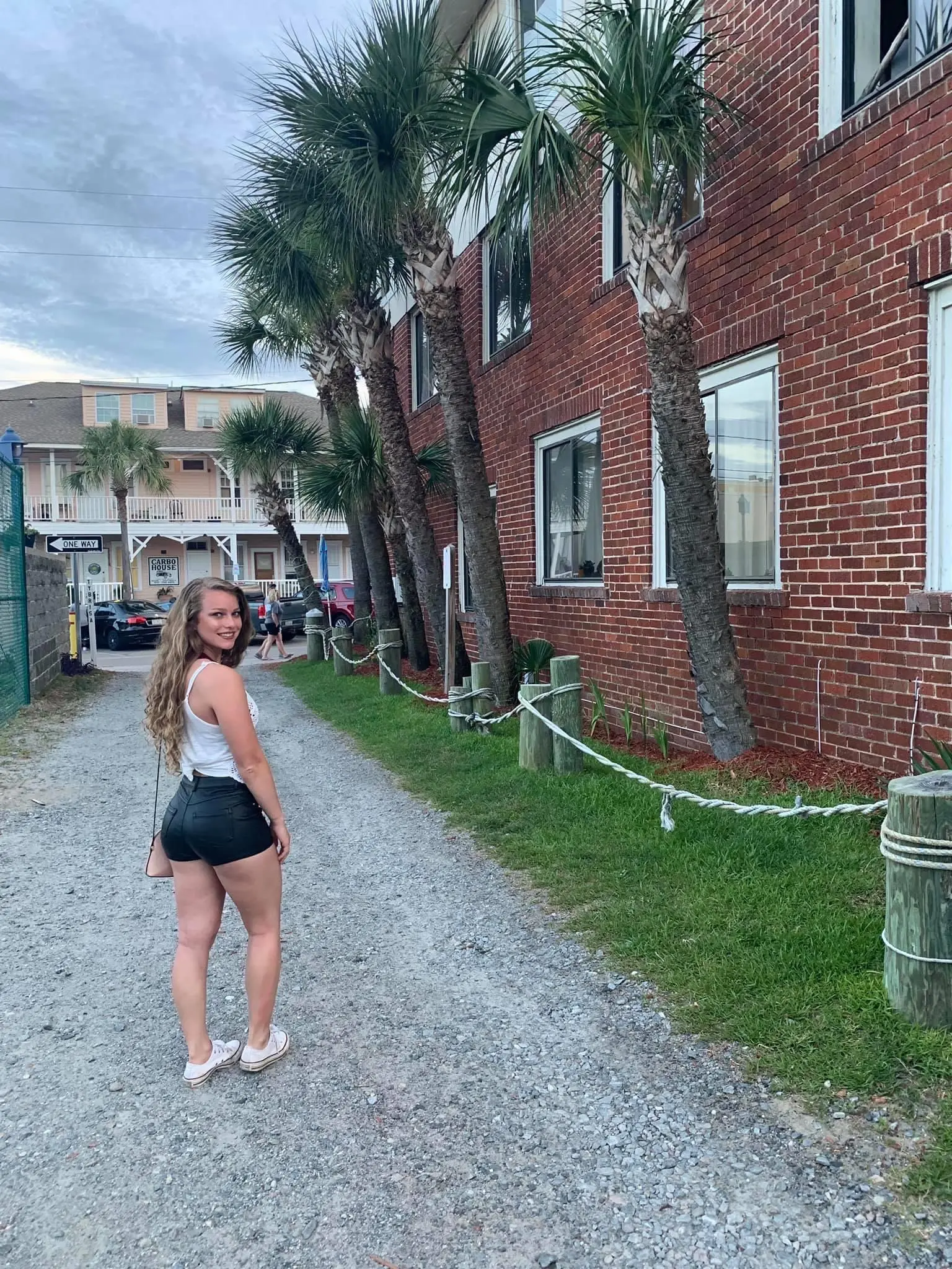 Round bottomed blonde | Scrolller