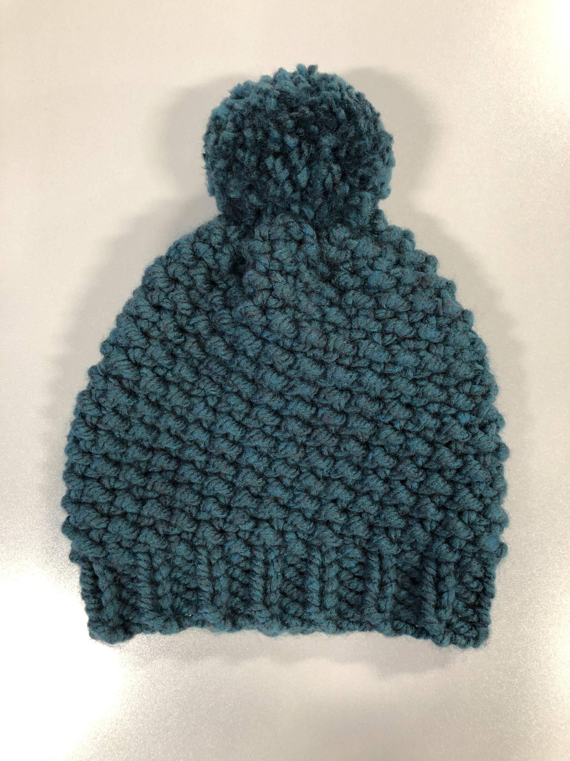 seed stitch hat made with chunky yarn | Scrolller