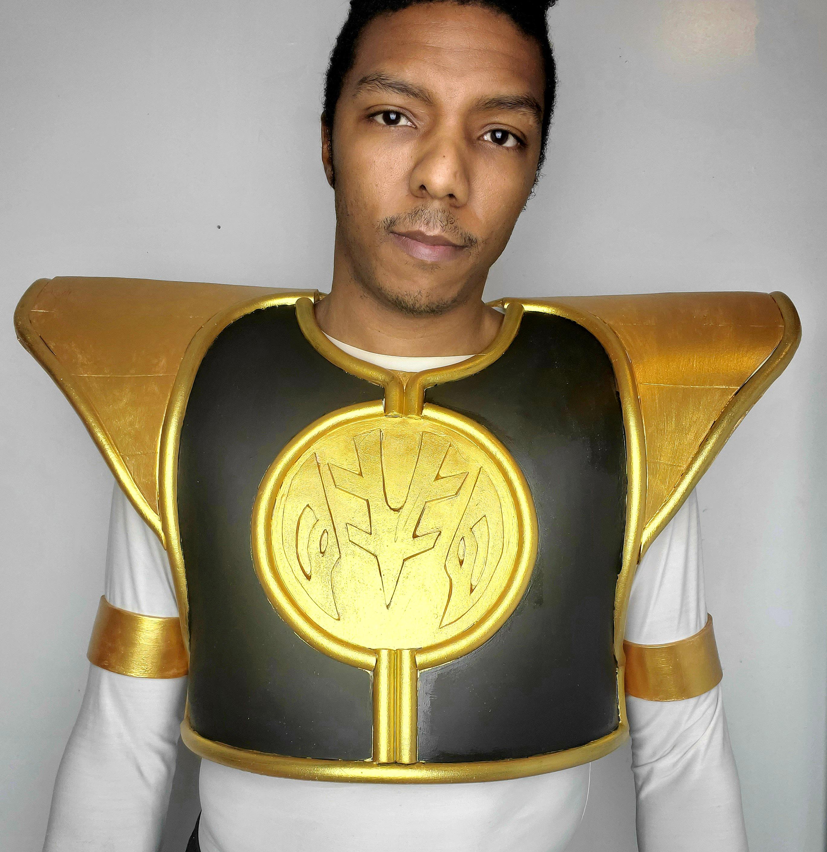 [Self] Recently finished my MMPR White Ranger cosplay shield! Any ...