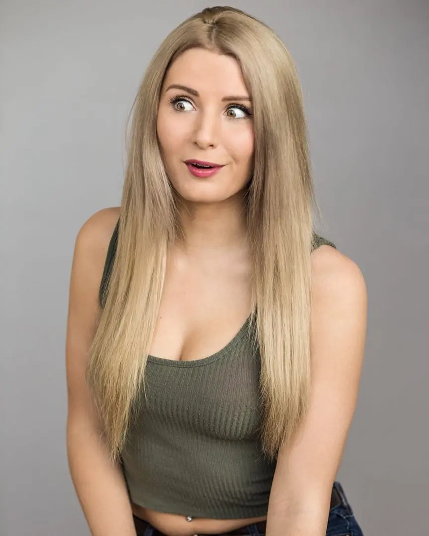 Lauren Southern Cleavage