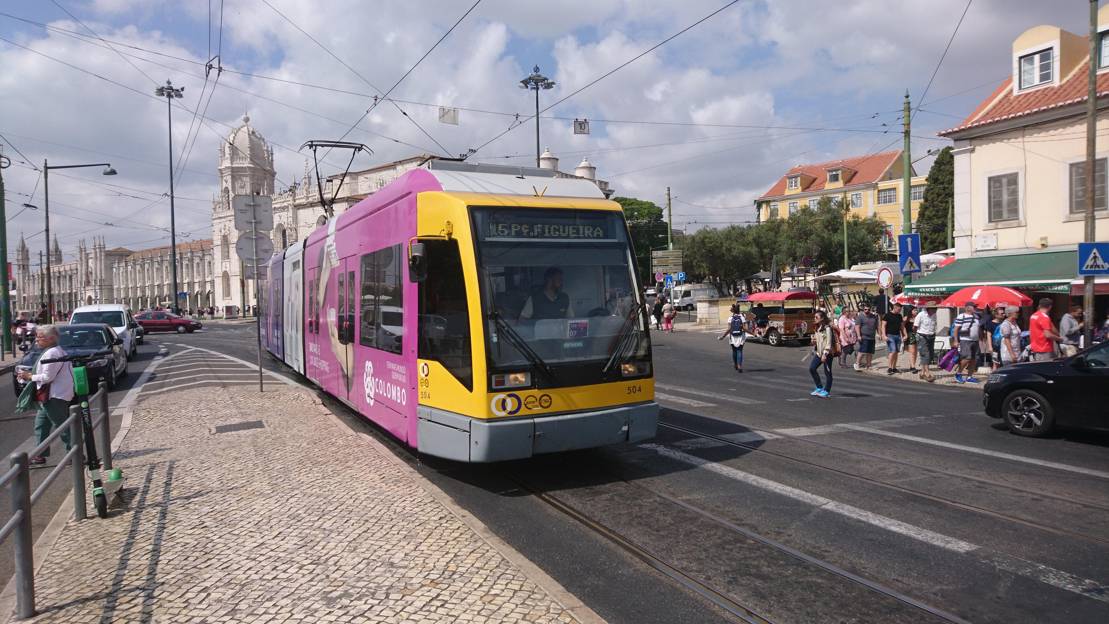 Siemens tram at Mosteiro Dos Jerónimos on line 15 for Praça da Figueira ...