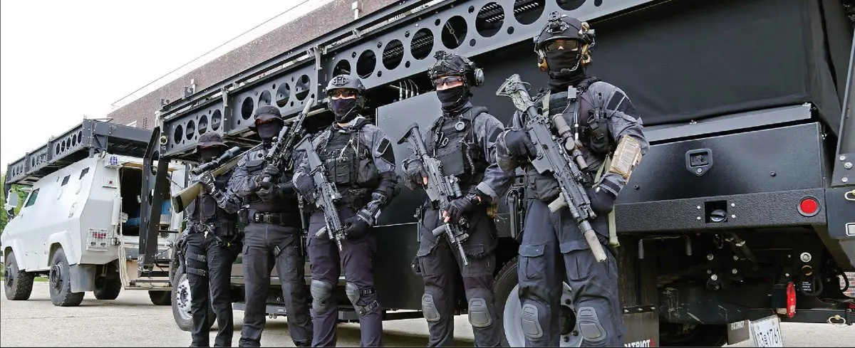 707th South Korean 707th Special Mission Group operators with various ...