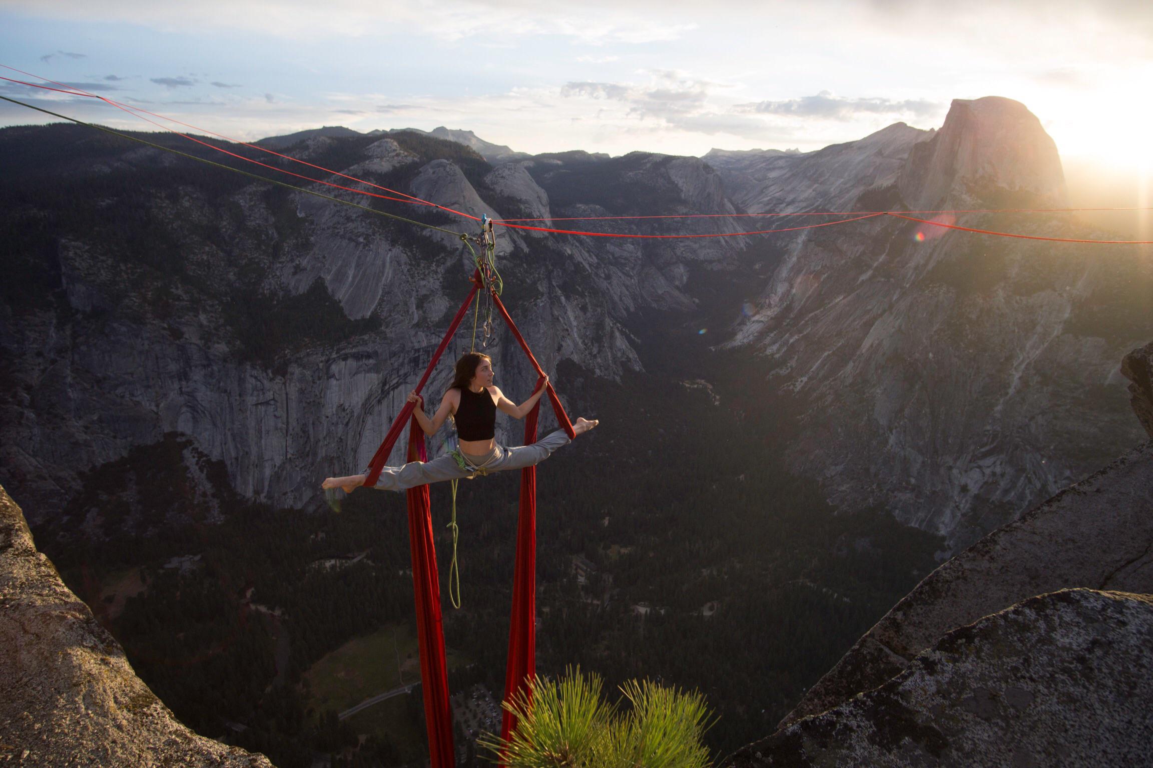 Stoked to try the new Highline webbing around our backyard. There are ...