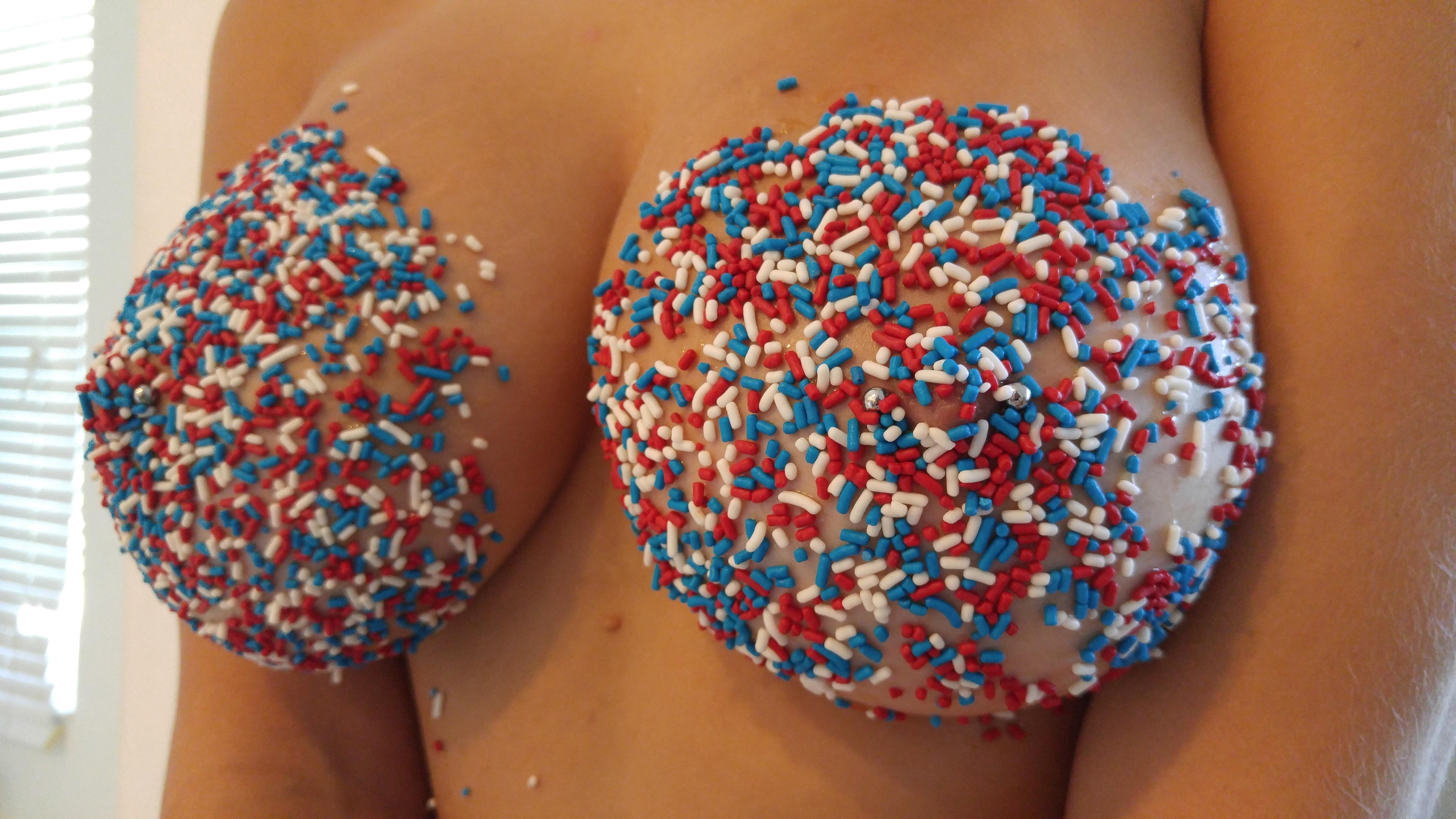 sugar-tits-scrolller