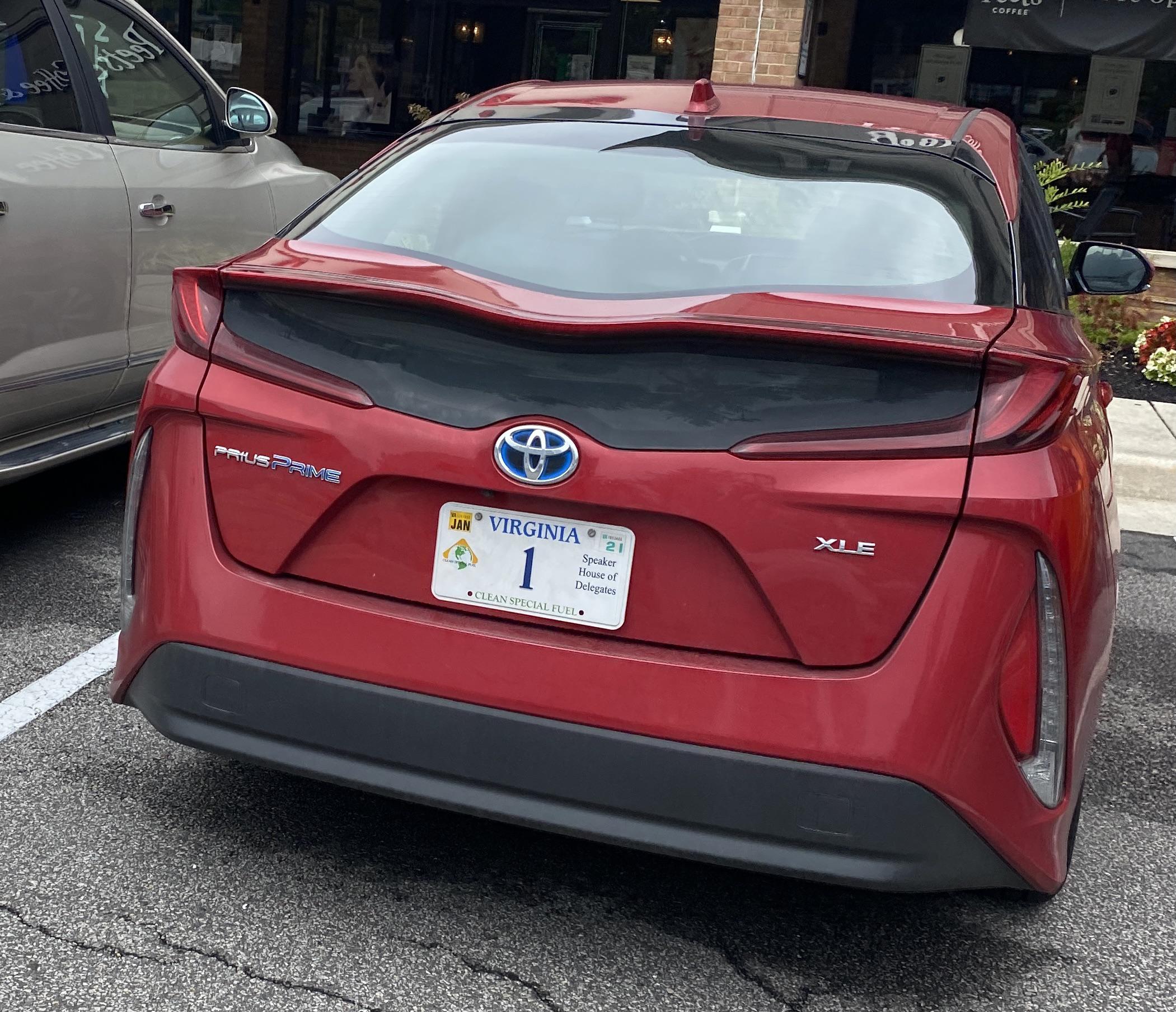 Super rare license plate spotted in Fairfax | Scrolller