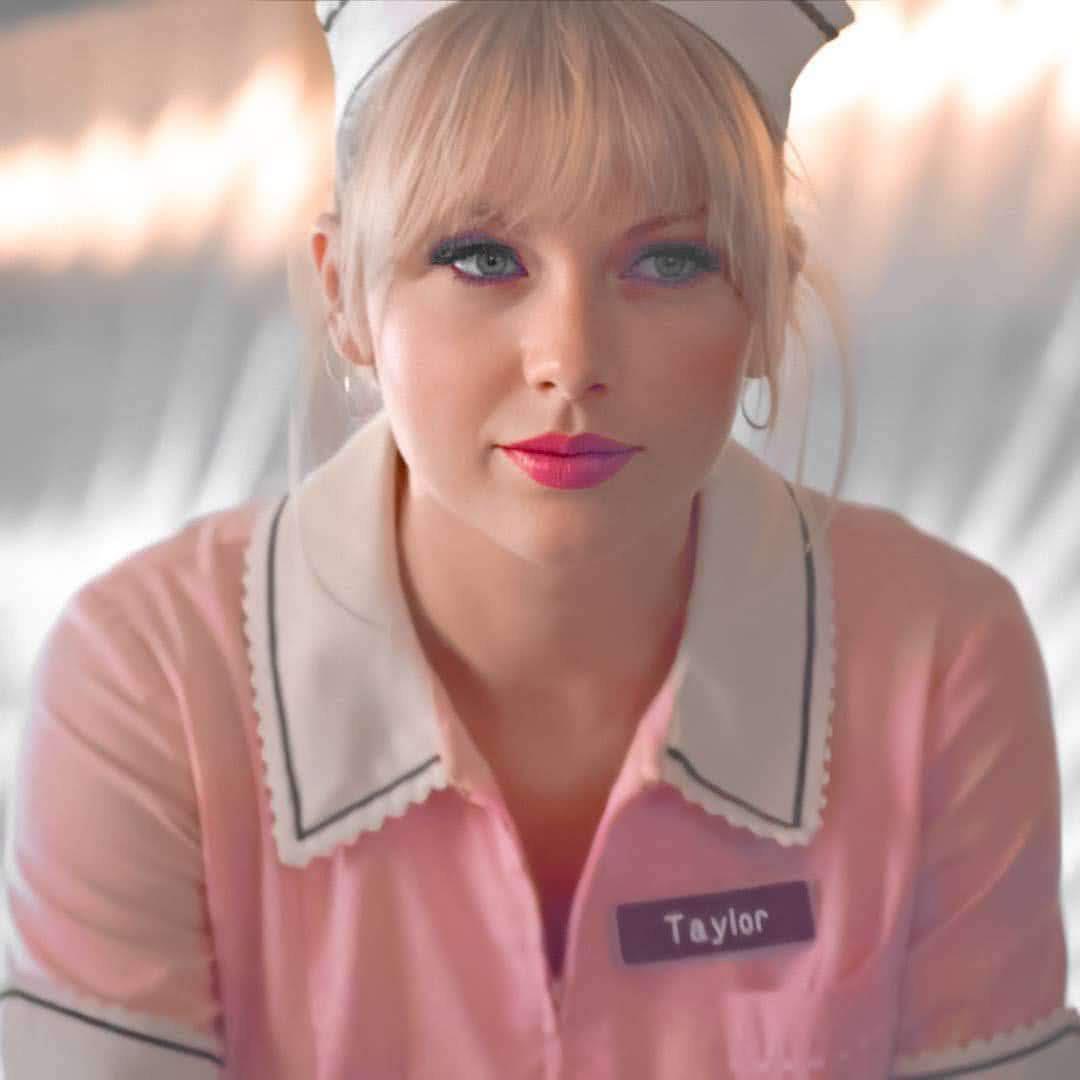Taylors Face Is Absolutely Perfect For Facefucking Non Stop Scrolller