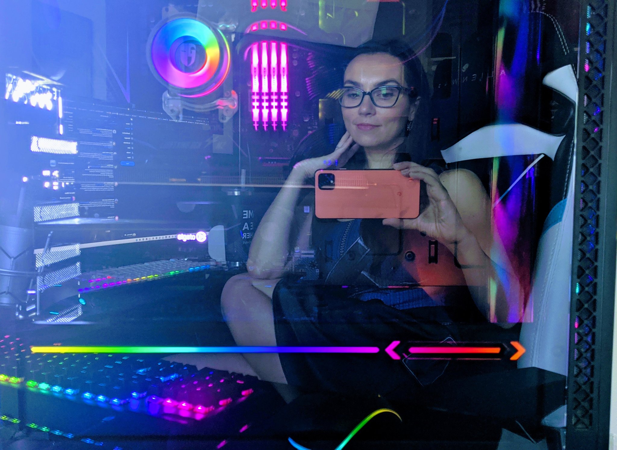 Tech Queen Scrolller(01)