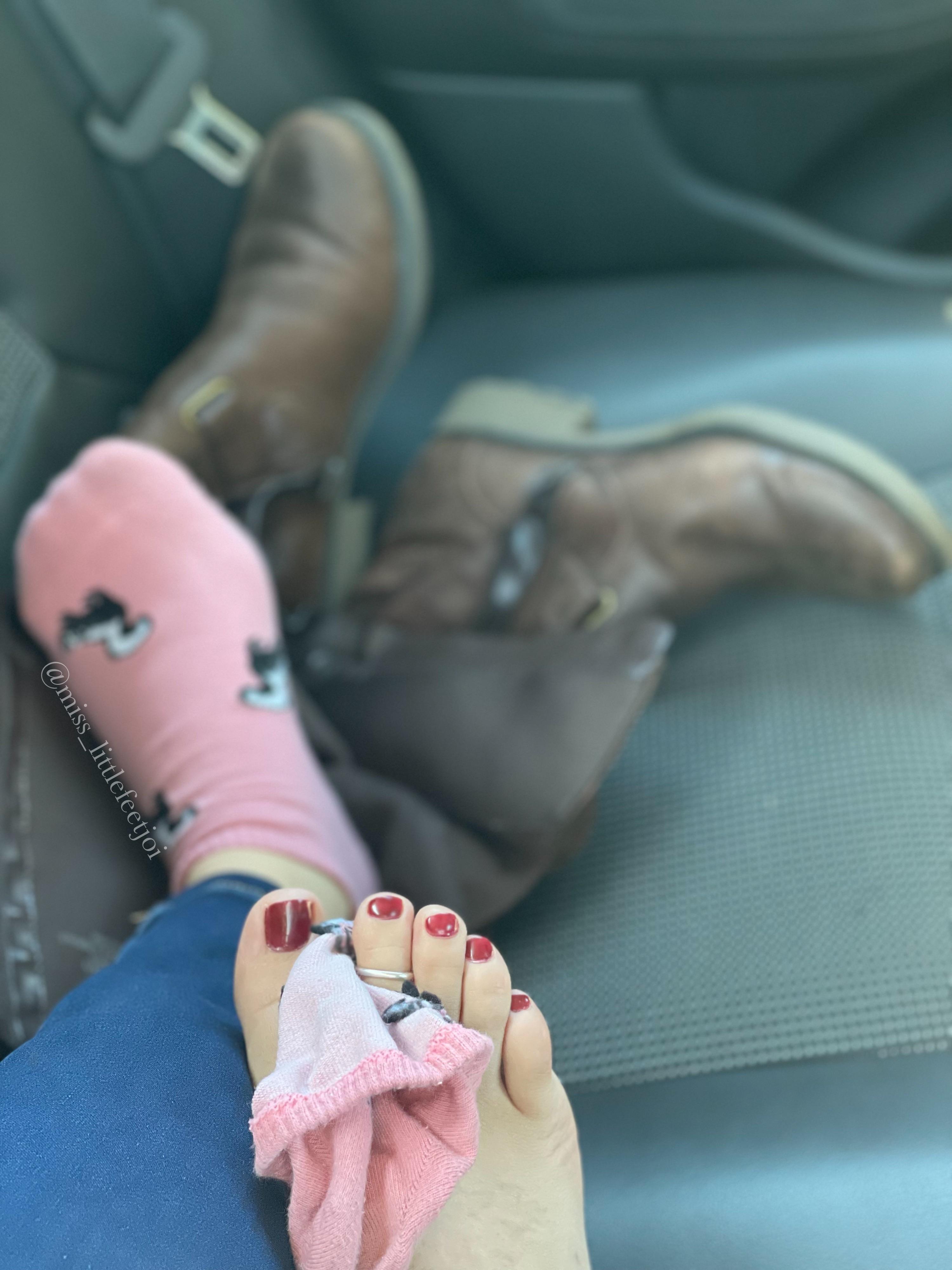 Outrage Over Sammy'S Feet Leak On Safanmod.My - 5g2rb9u