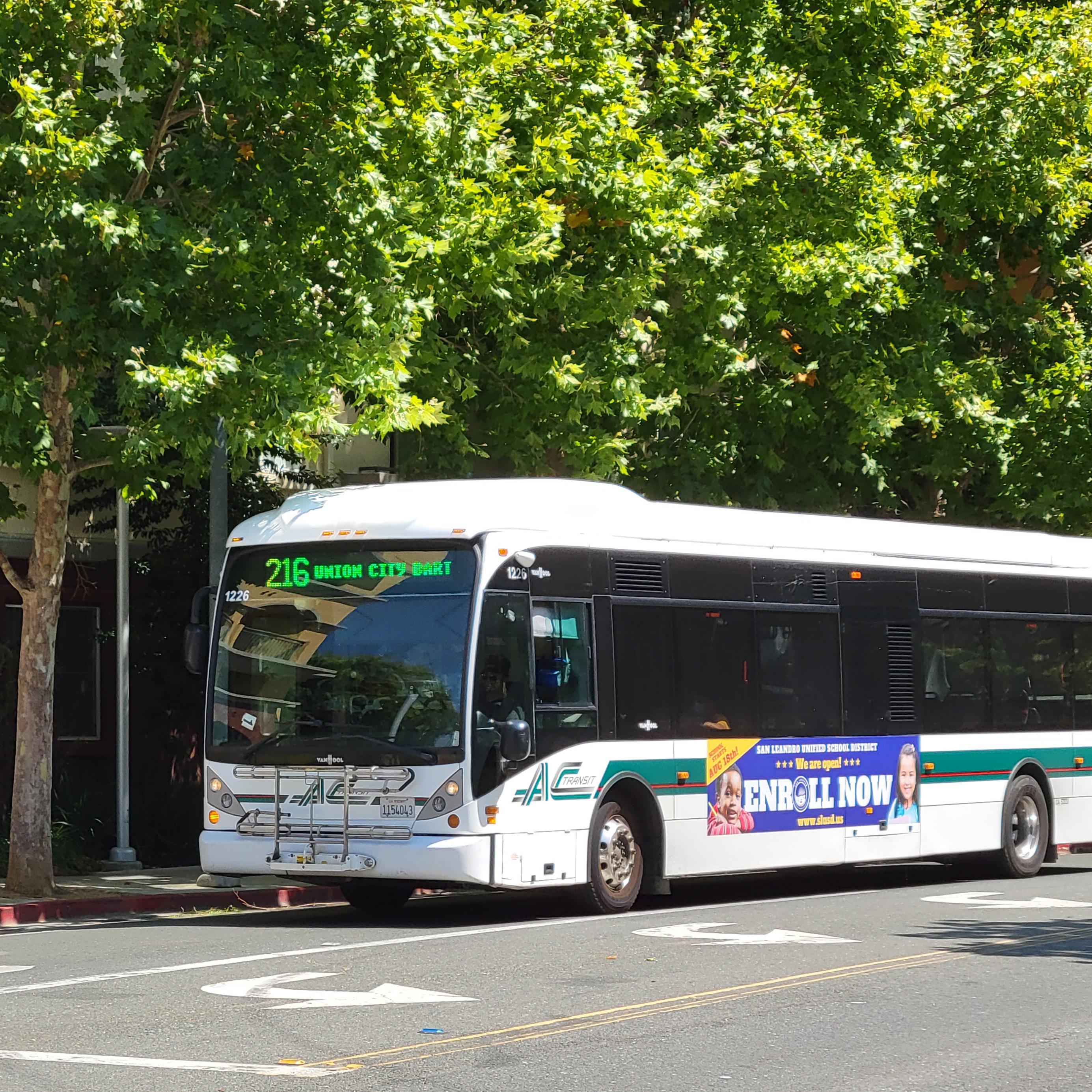 The mid-engine bus [Van Hool A300L] | Scrolller