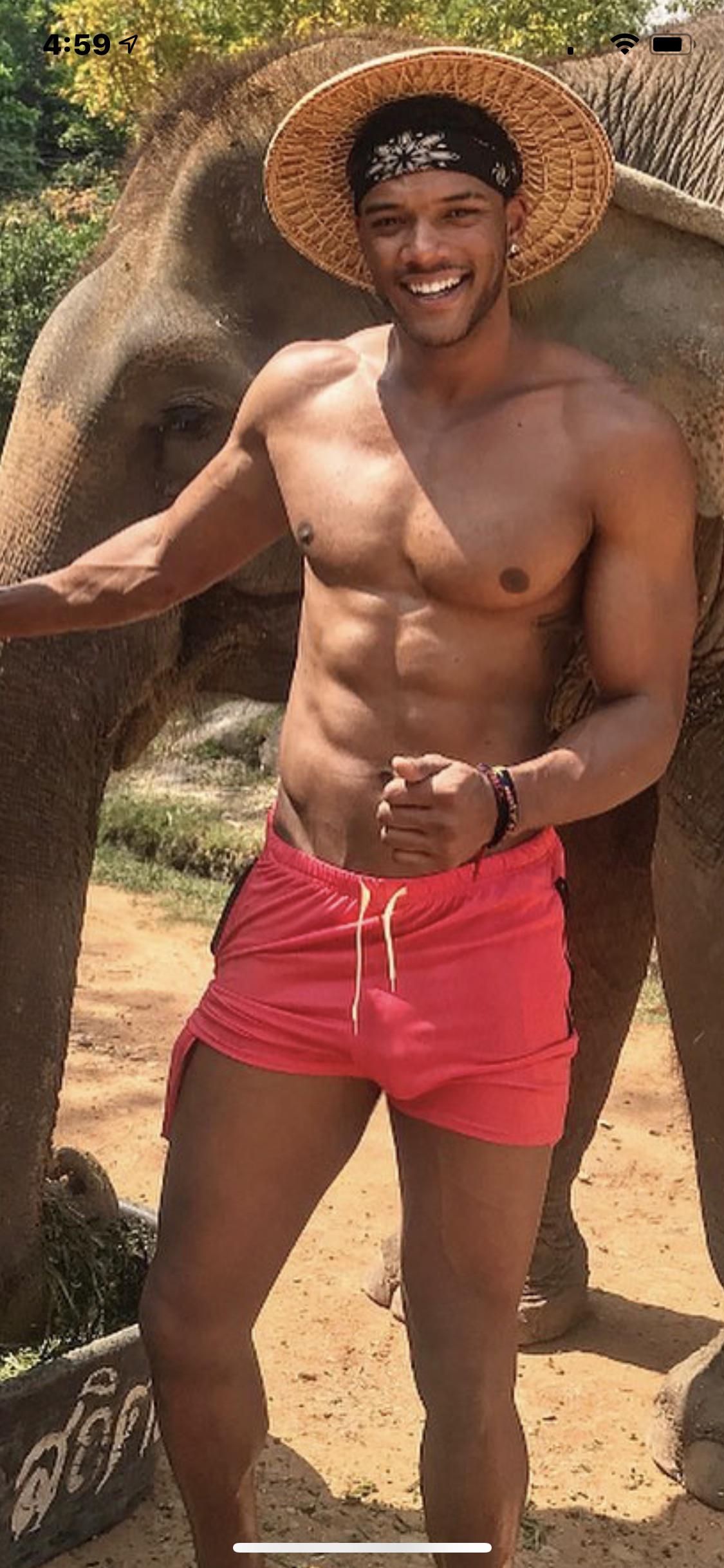 Theo from MTV The Challenge Scrolller