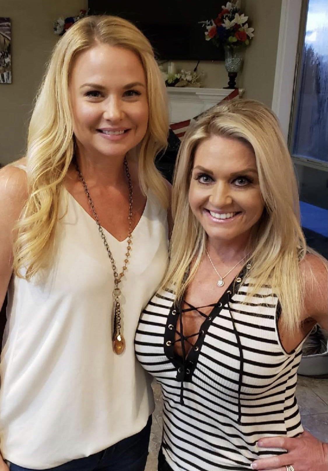 Two Blonde Milfs Scrolller Two Blonde Milfs Scrolller