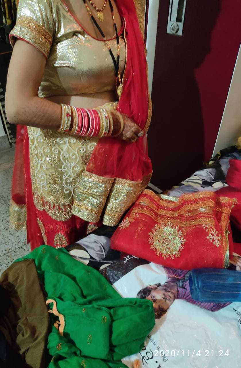 Wanna See My Mom Undressing Her Saree Scrolller 7325