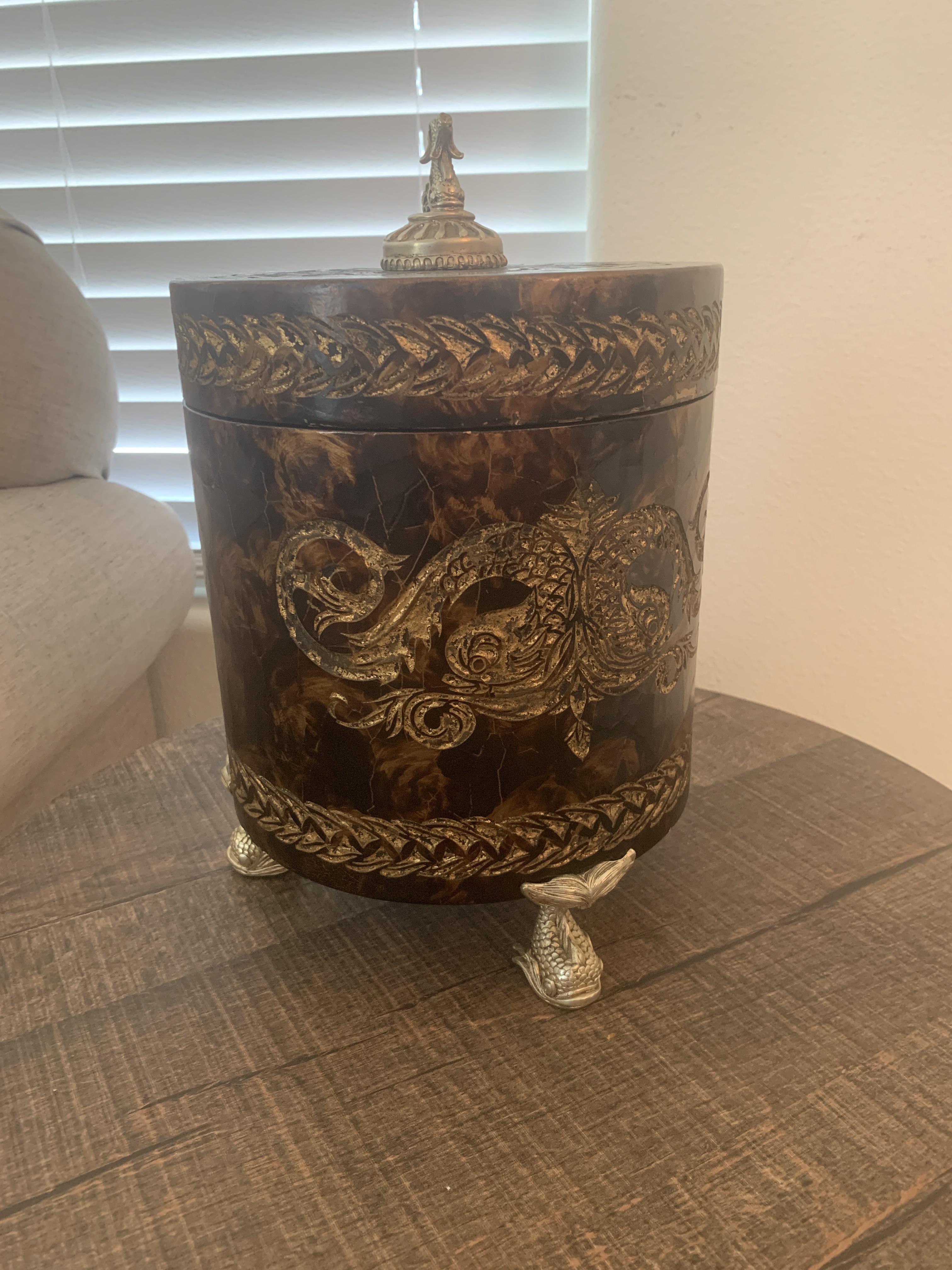 What Is This Looks Chinese Scrolller