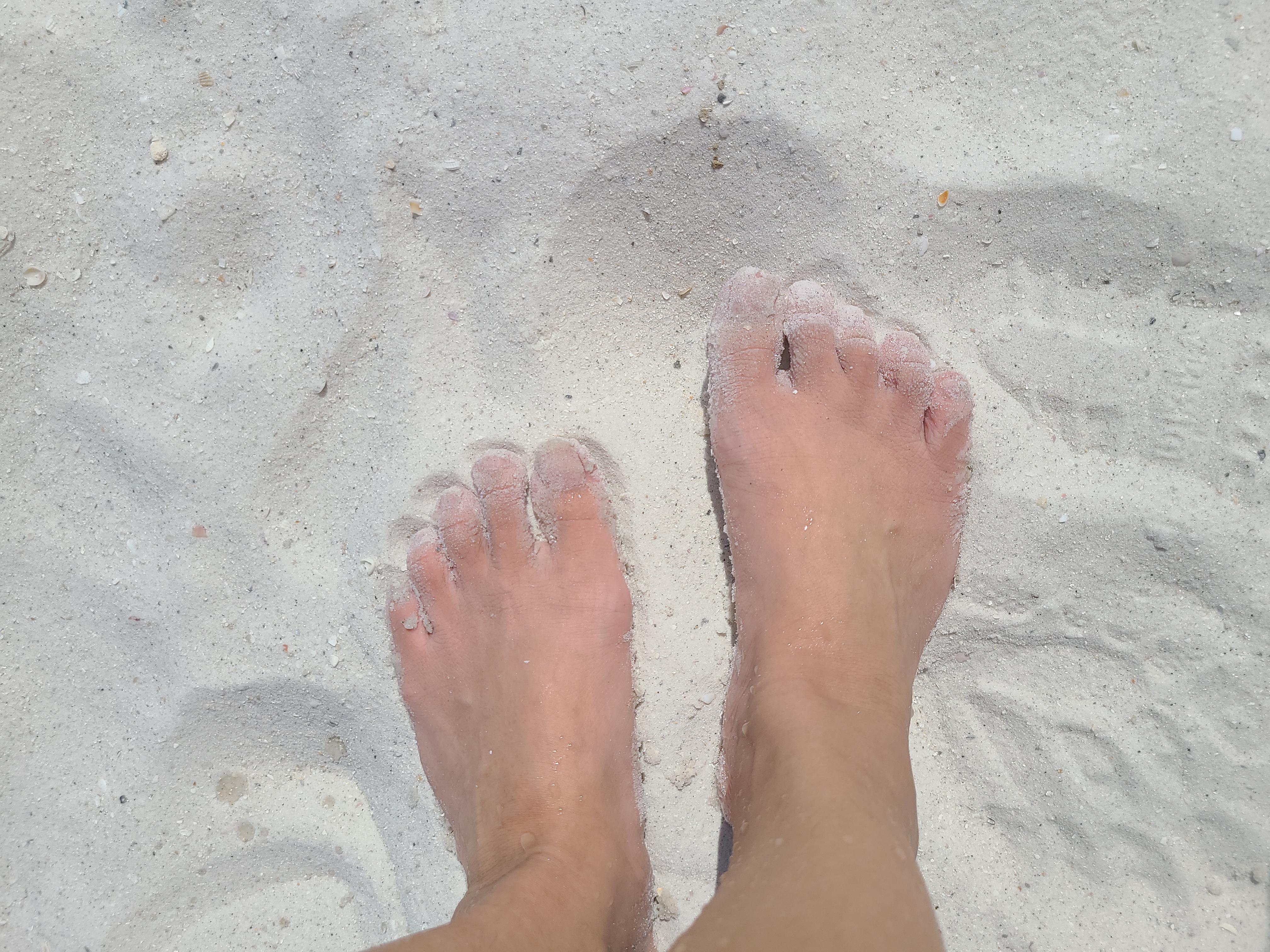 Would you rub my feet on the beach? Scrolller
