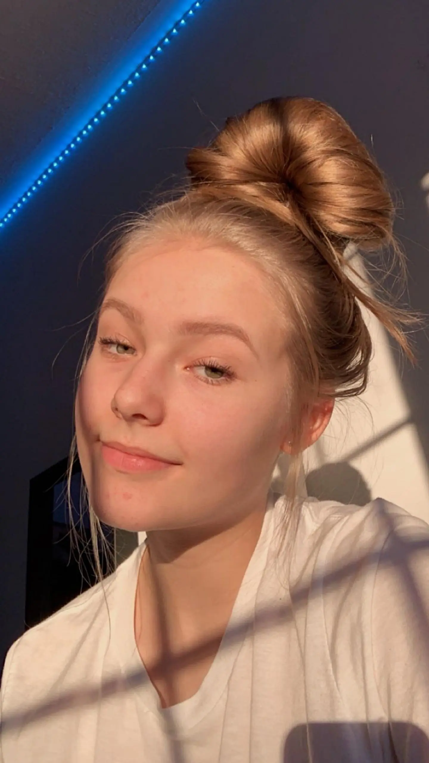 [16F] Feeling insecure. Thoughts?