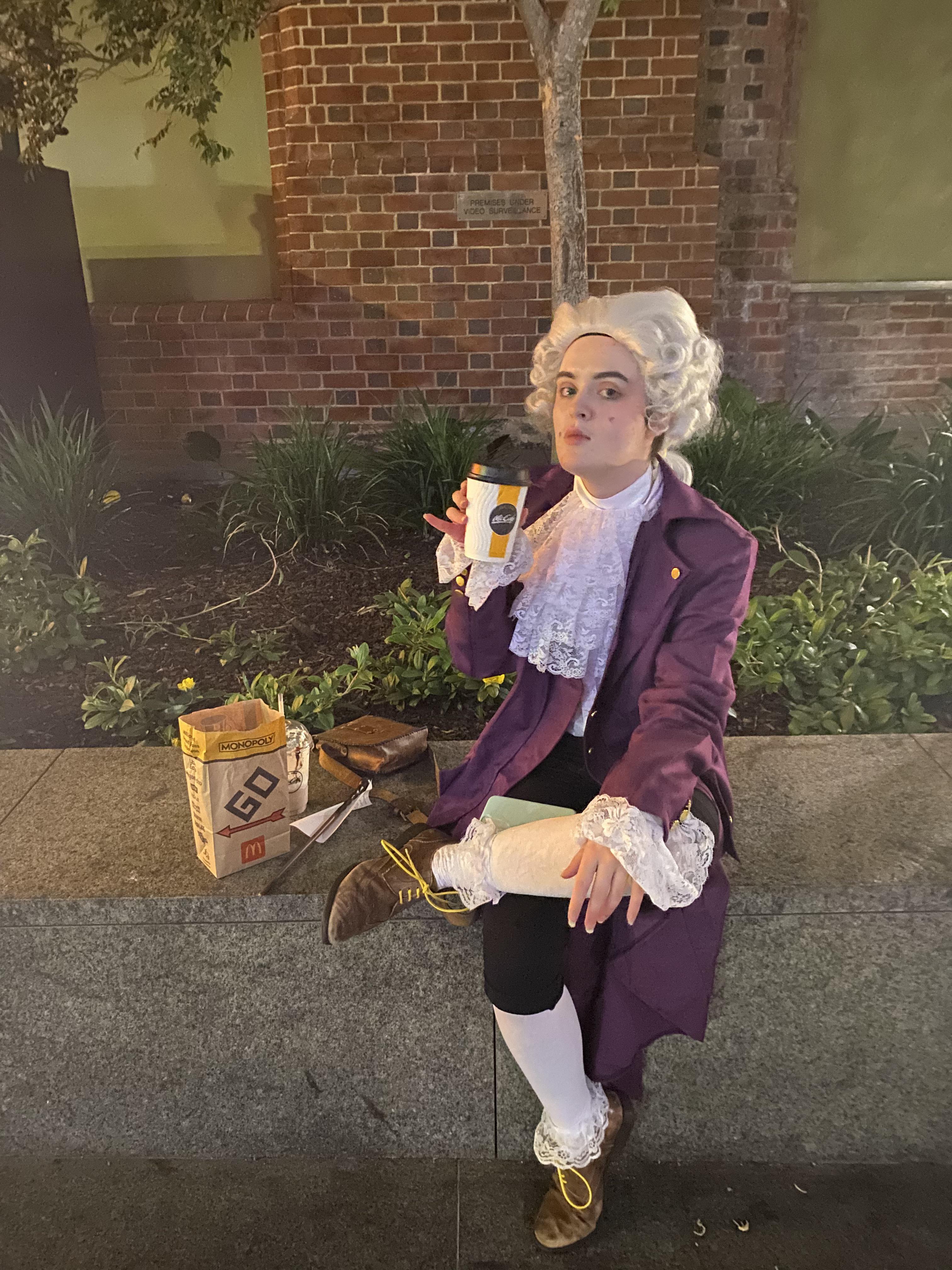 1700s aristocrat drinking a mcdonalds coffee! Scrolller