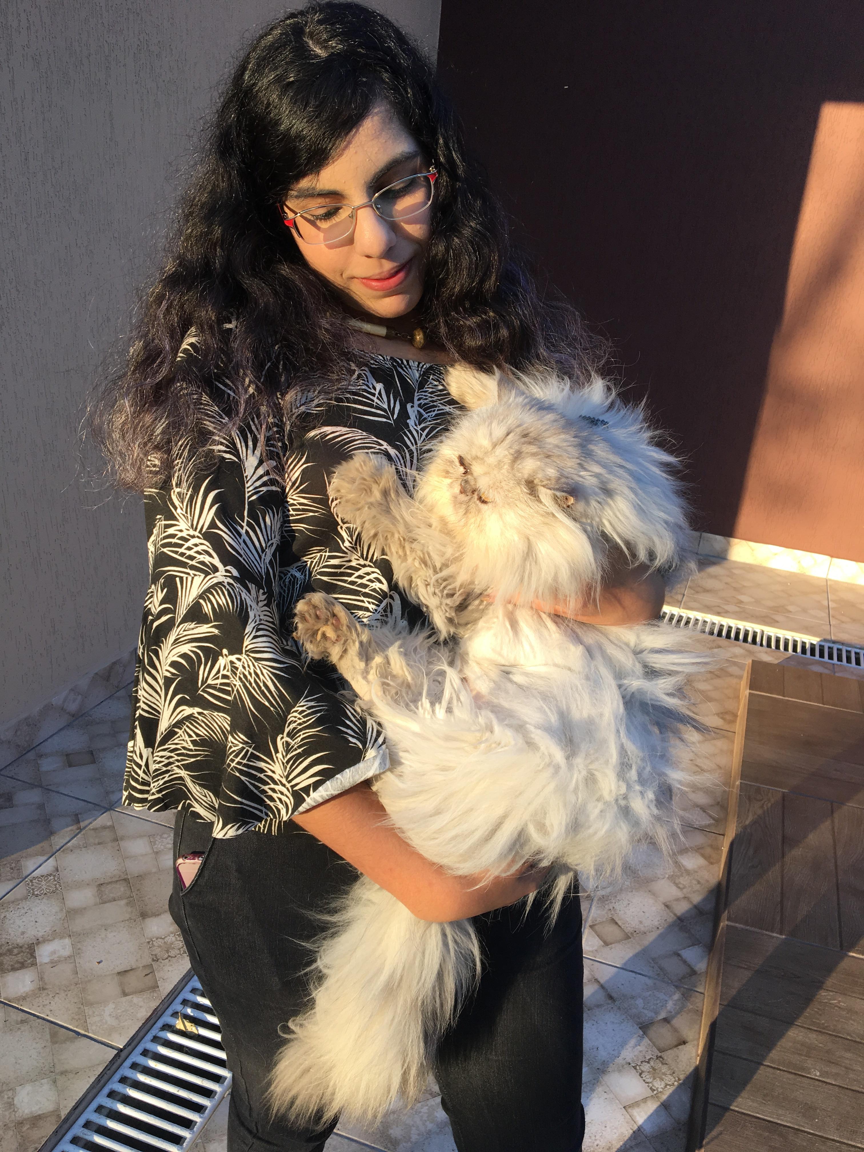 A Cute Girl With A Hairy Pussy Scrolller