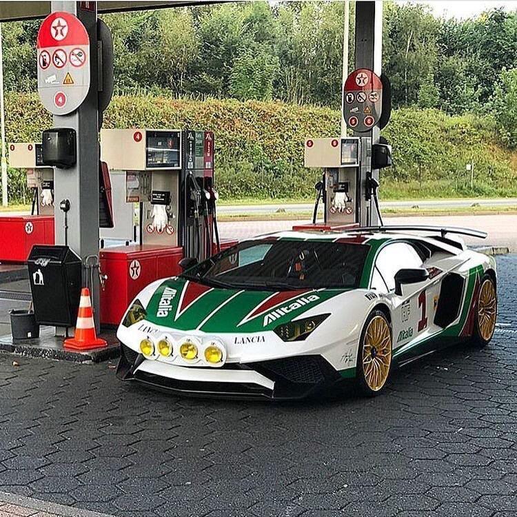 A rally inspired Aventador SV | Scrolller