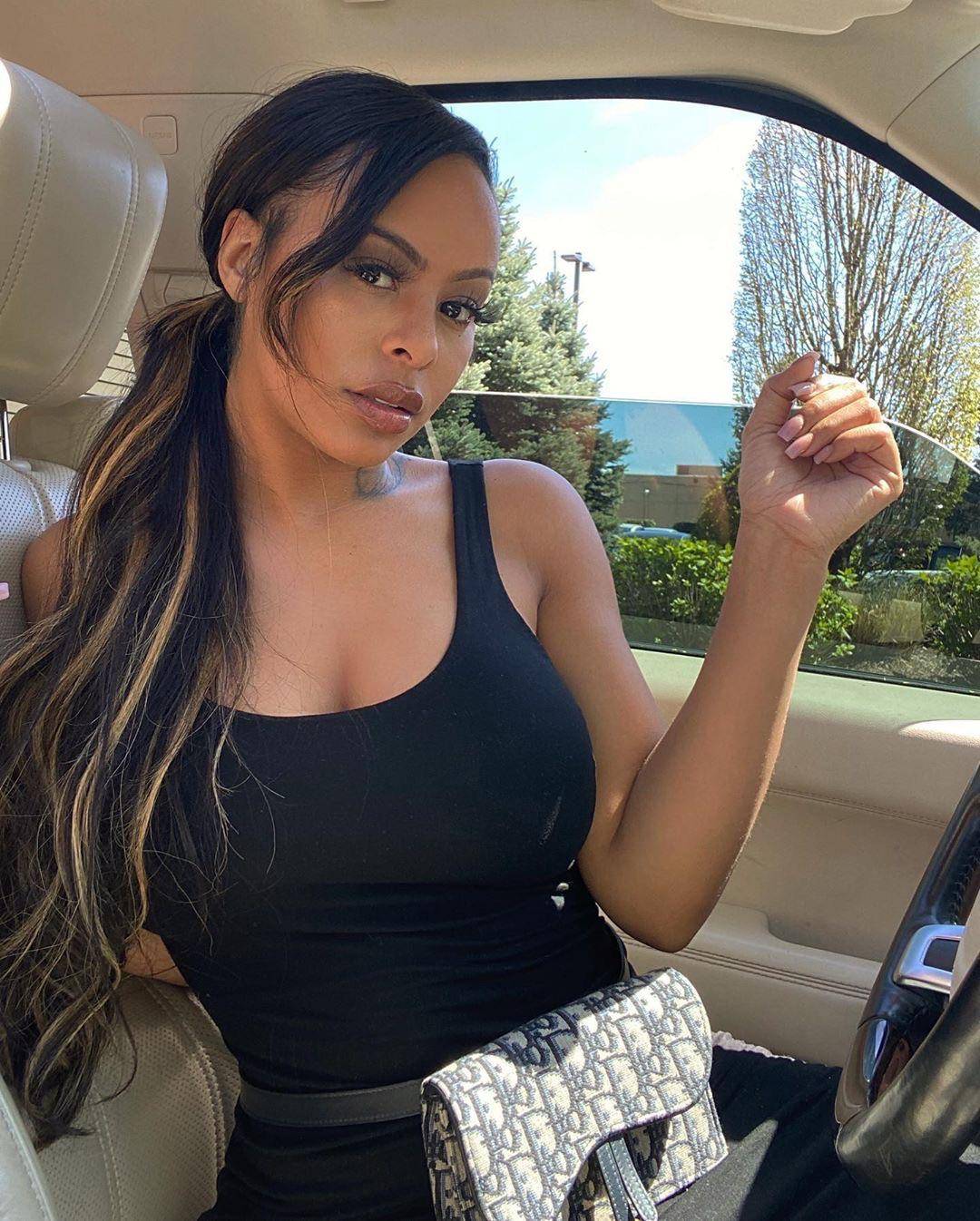 Alexis sky Scrolller