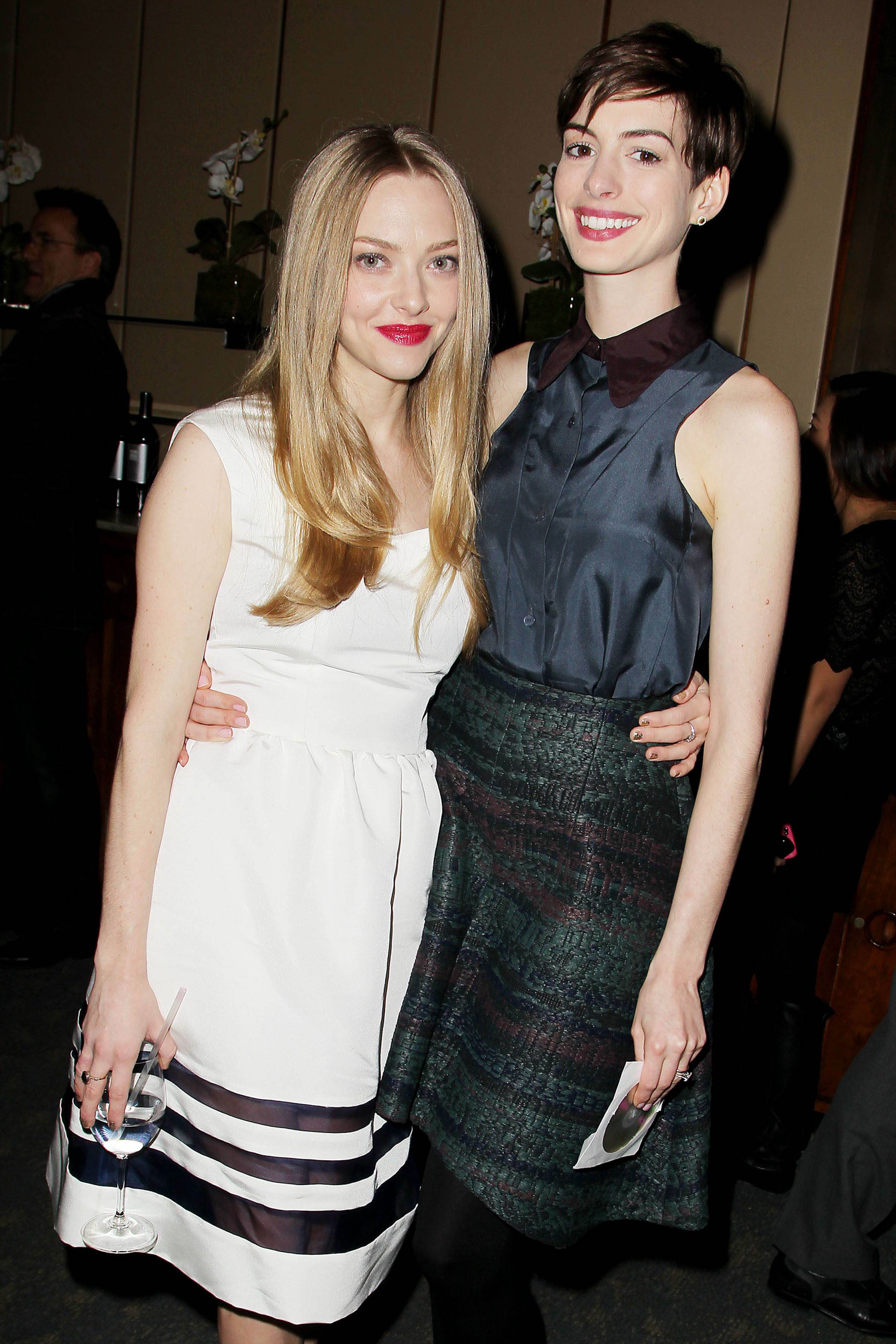 Amanda and Anne | Scrolller