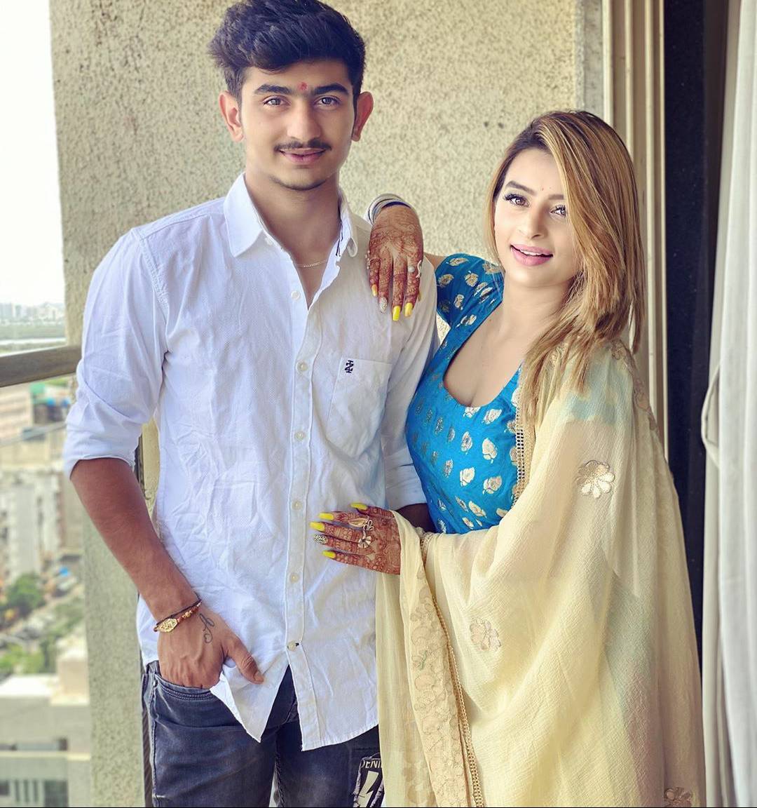 ankita-dave-and-her-beloved-brother-we-all-know-his-contribution-to