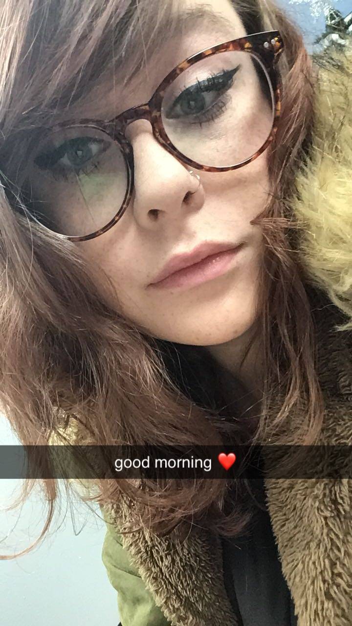 are-my-glasses-too-big-scrolller