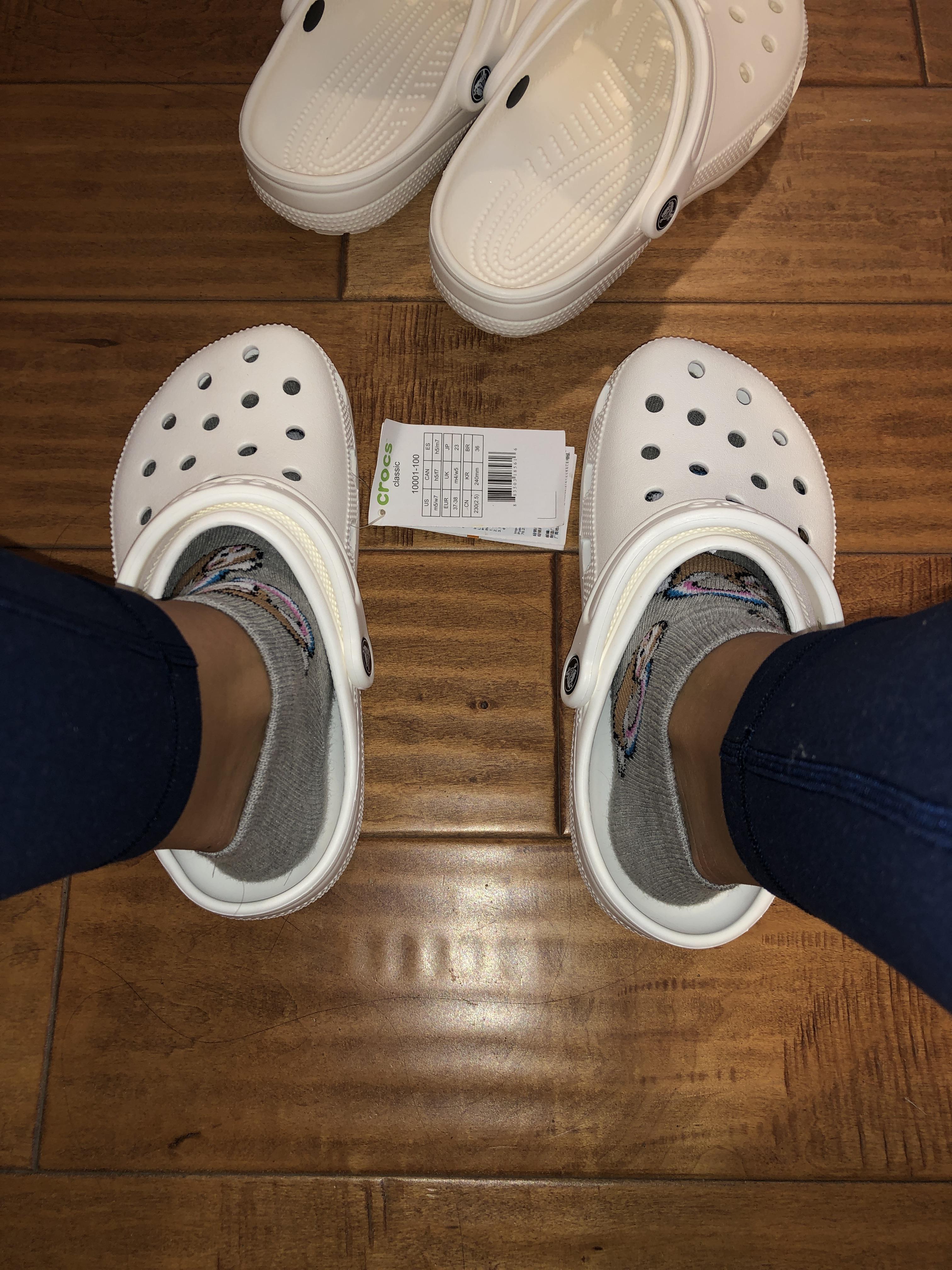 are these crocs too big? i’m normally a 6.57 and got a W7. they look