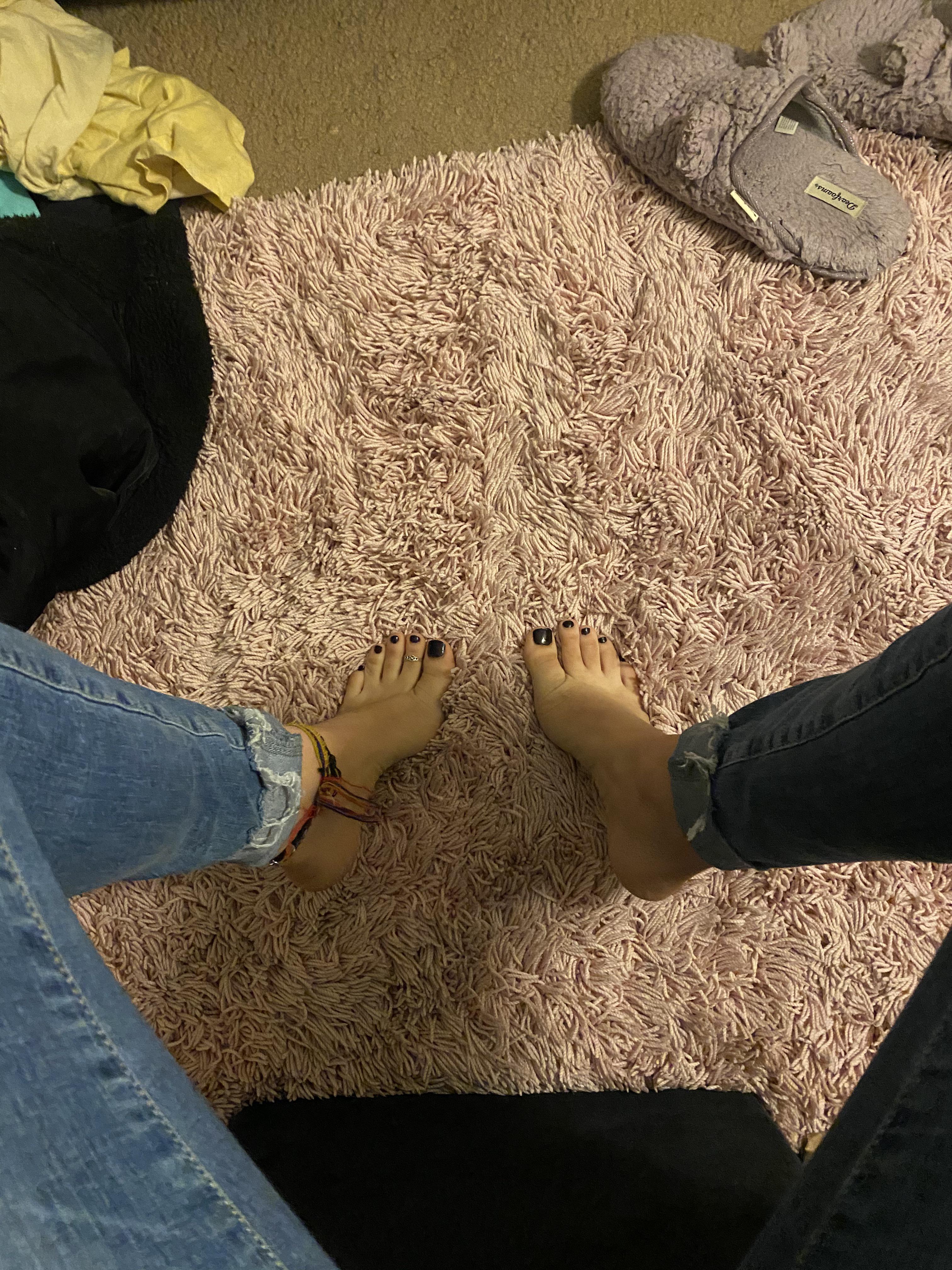 My Toes Look So Cute Here 🤍 Scrolller