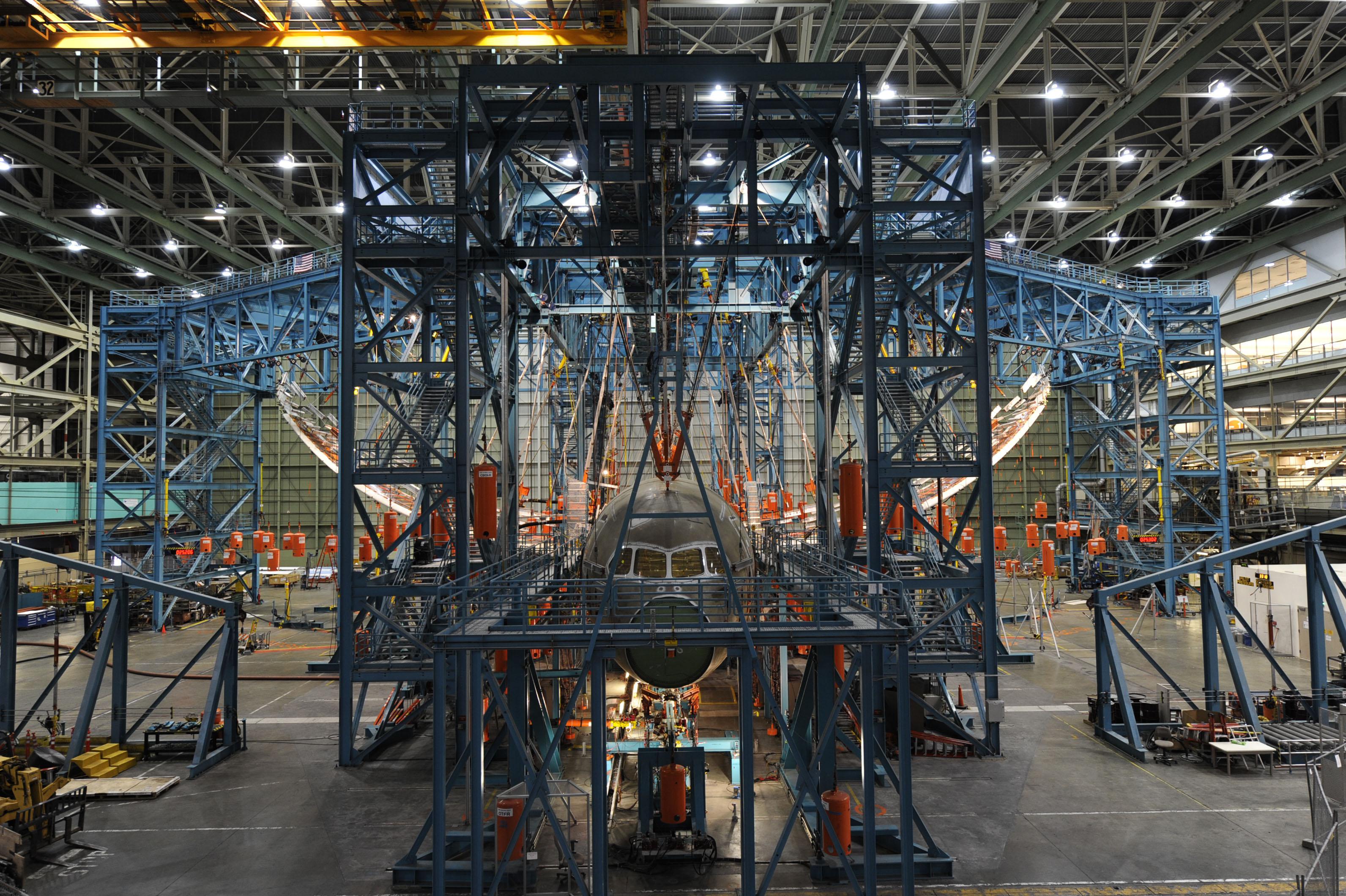 Boeing 787 wing load test. Testing how far the wings can bend before ...