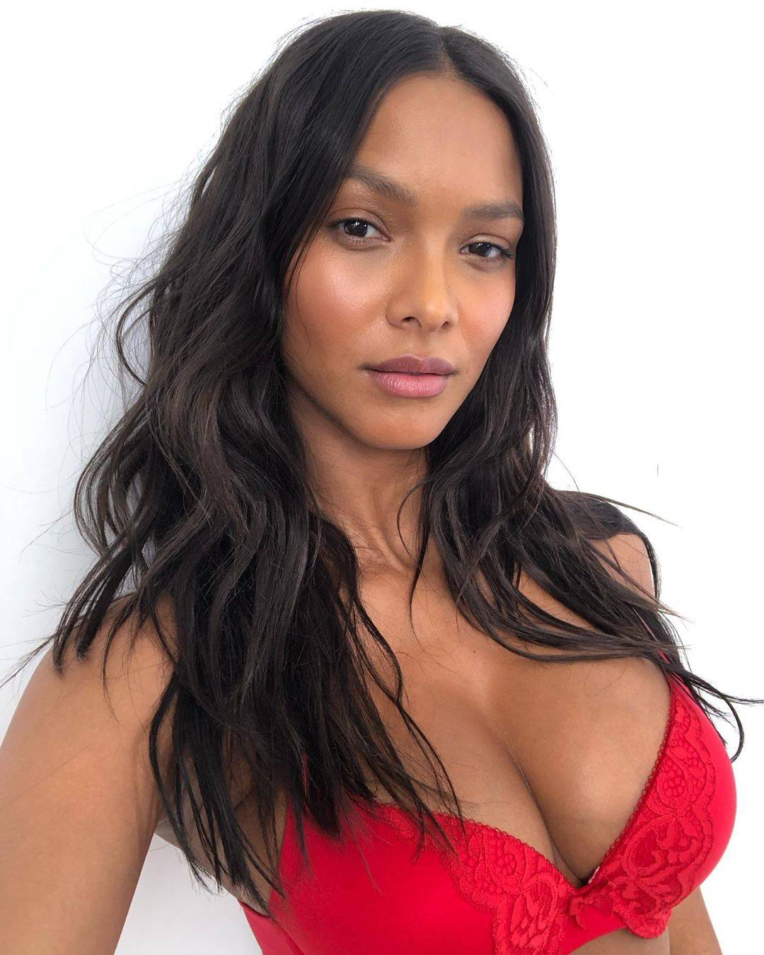 Brazilian Goddess Scrolller