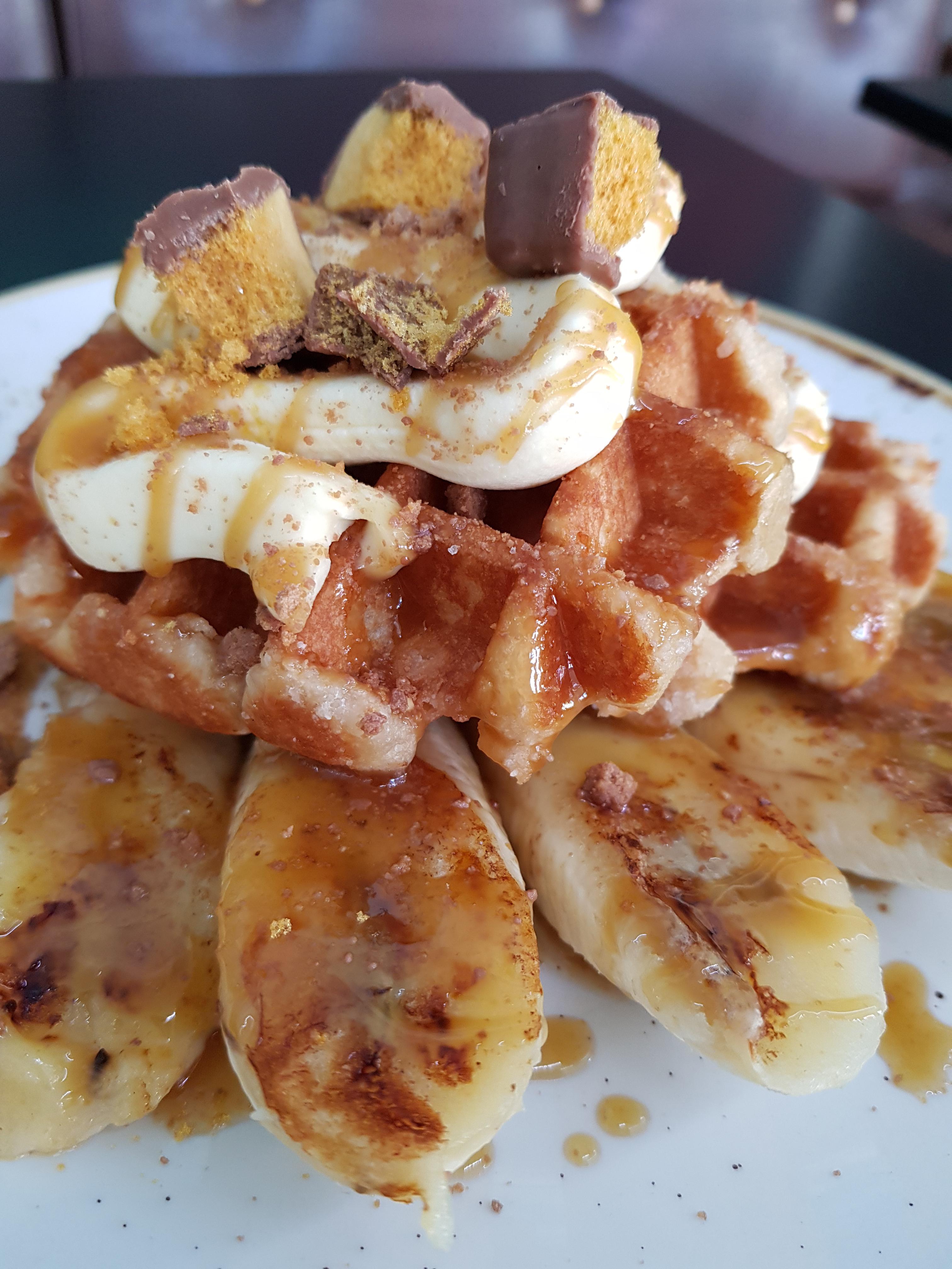 Caramelised banana, crushed chocolate, mascarpone and maple