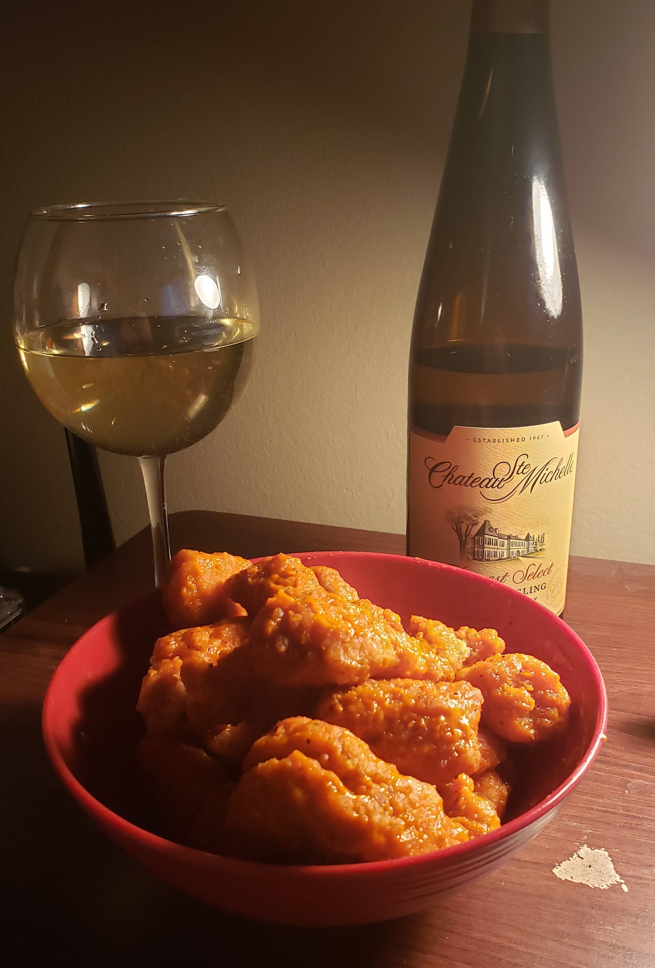 Chateau Ste Michelle Harvest Select Riesling with Spicy Garlic wings ...