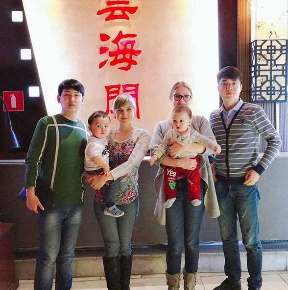 Chinese Russian Amwf Couples In China Scrolller