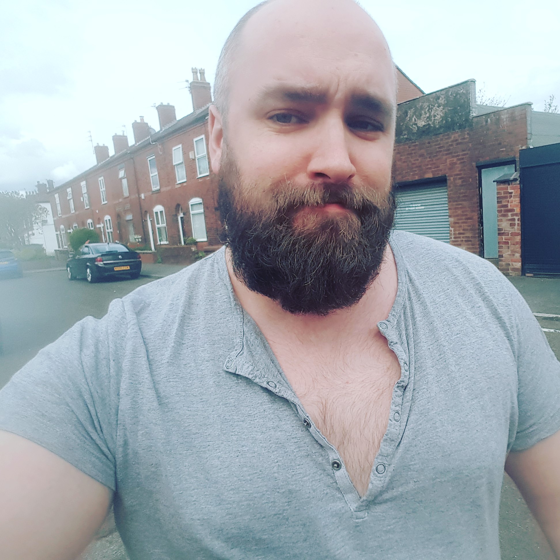 Cleavage day | Scrolller
