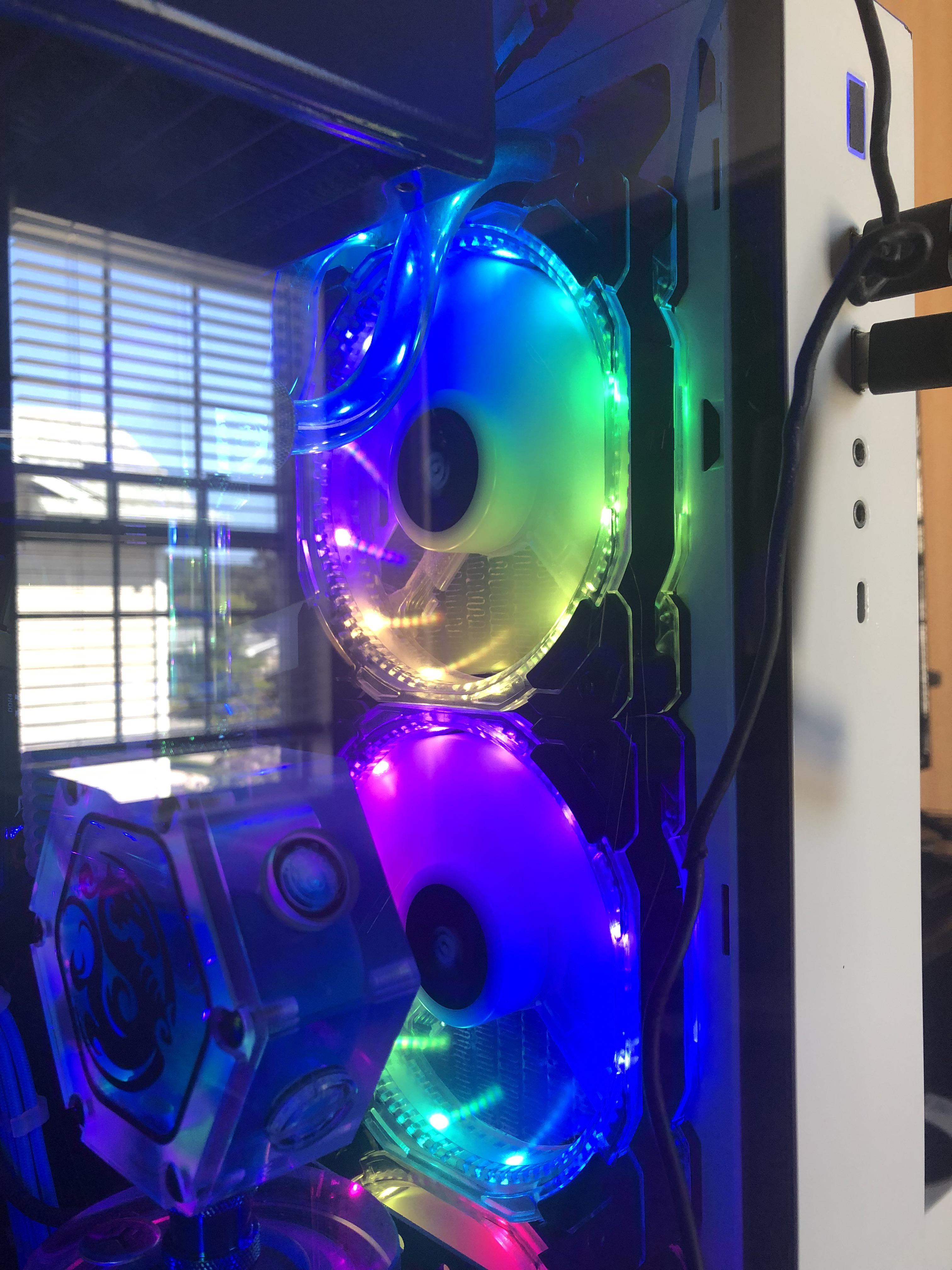 Colorful fans | Scrolller