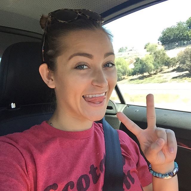 Dani Daniels Car Selfie Scrolller