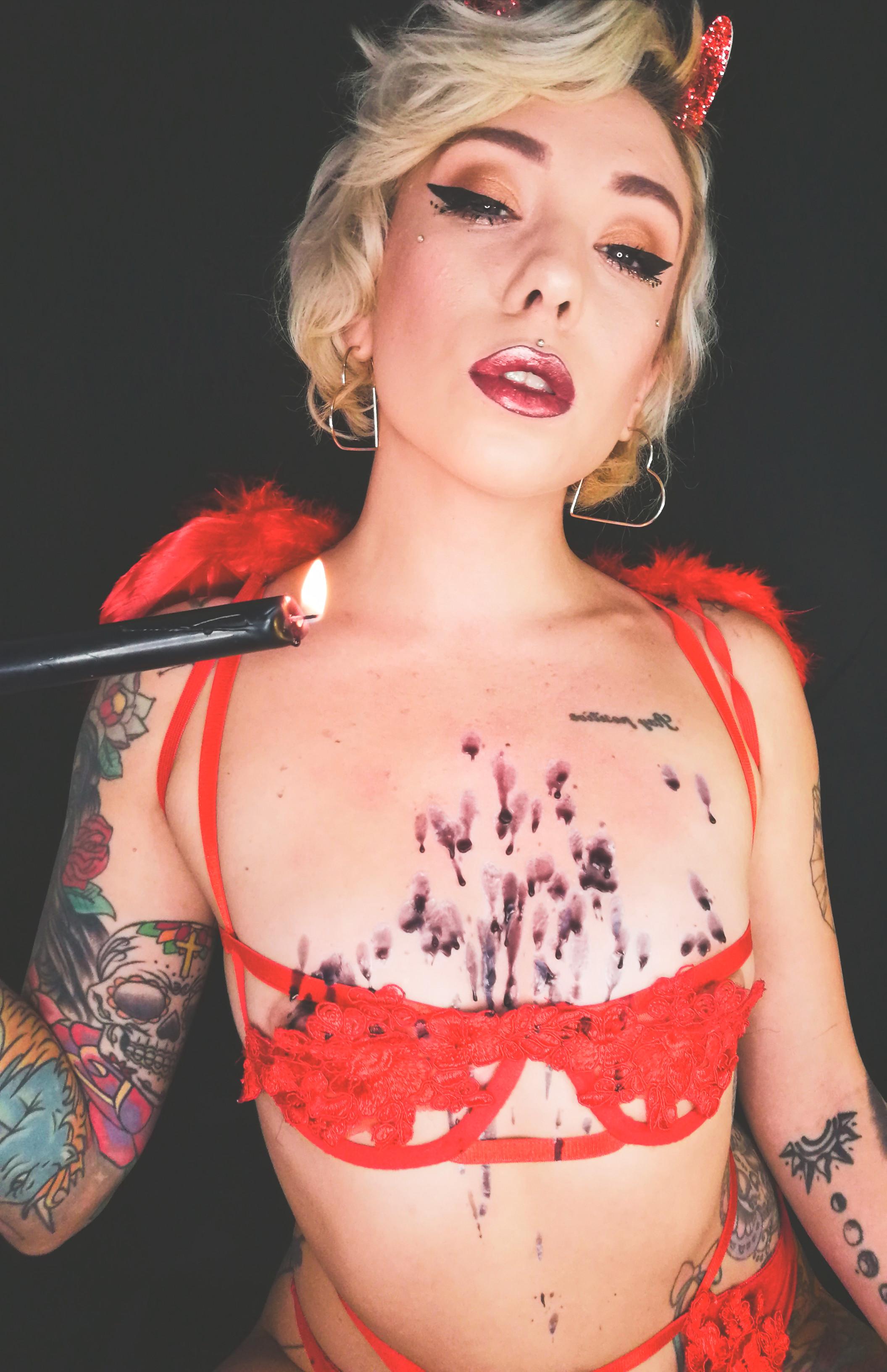 Does hot wax turn you on? Scrolller