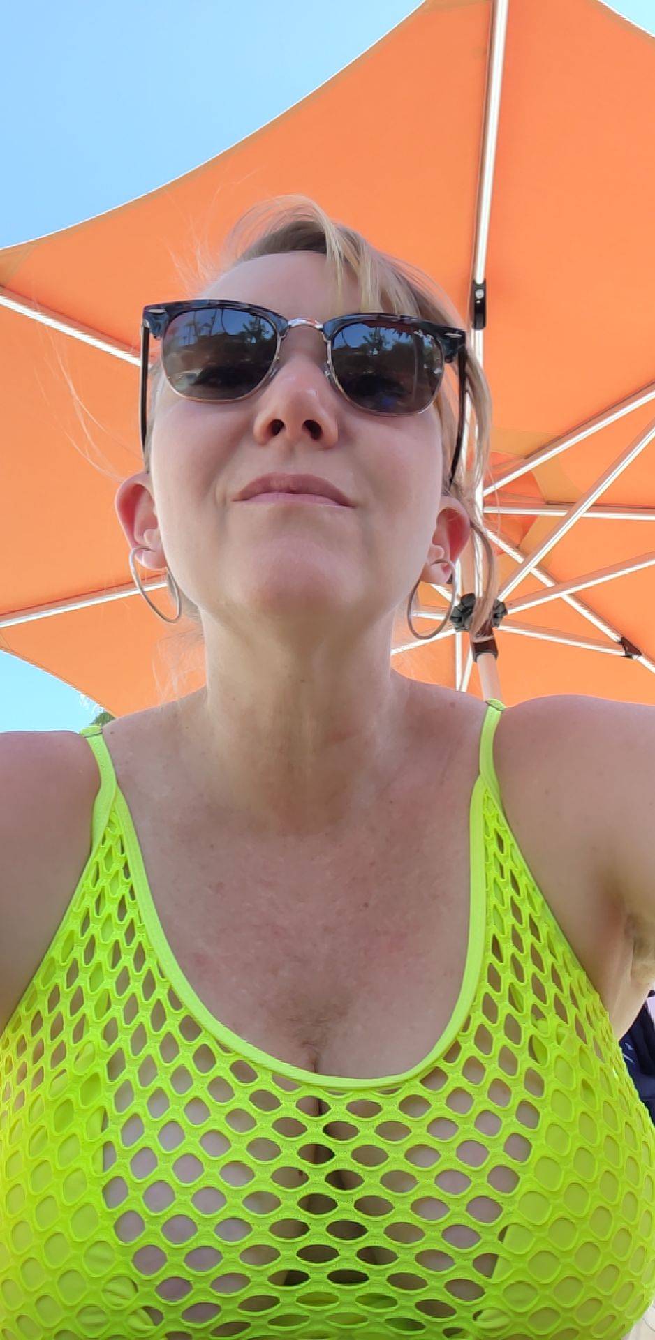 Does My Cleavage Look Good On This F48 Scrolller Does My Cleavage Look Good On This F48 Scrolller