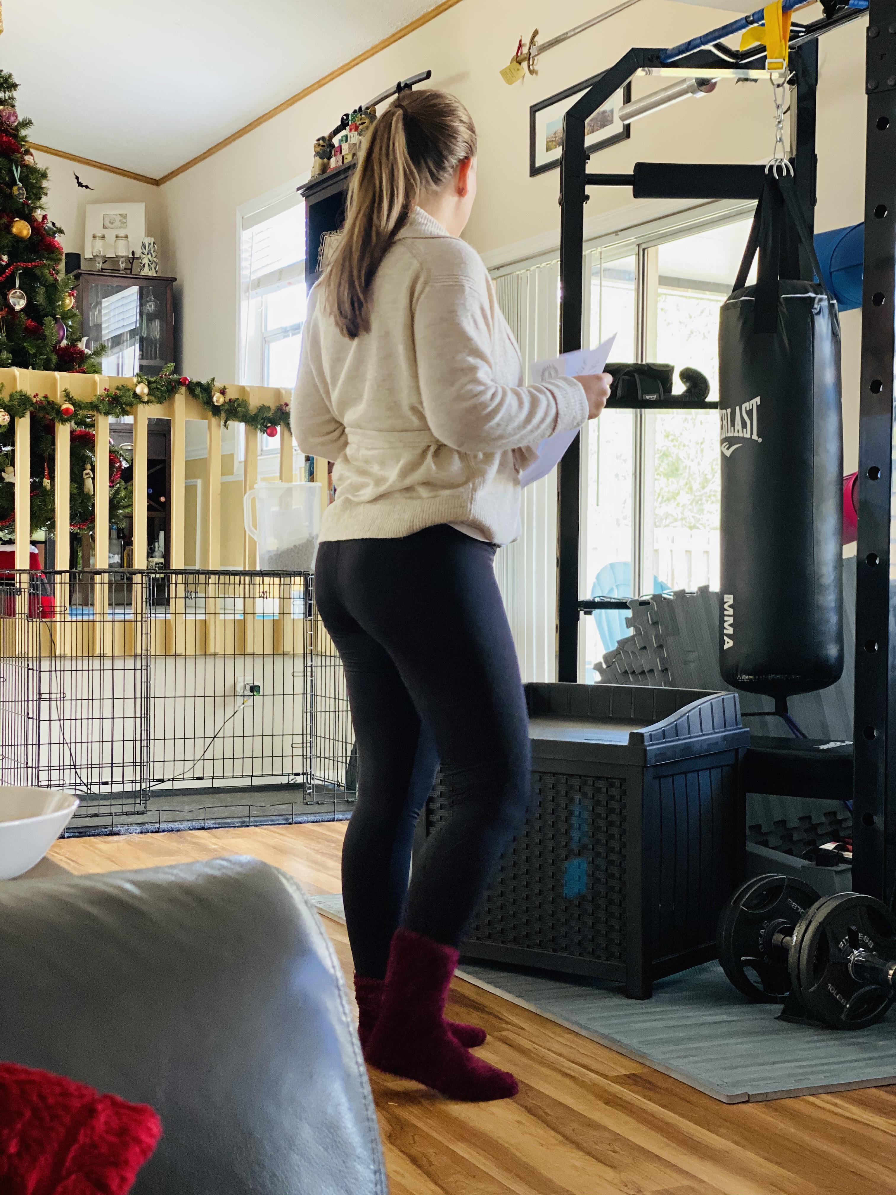 Does the wife fit in here? [37F] Scrolller