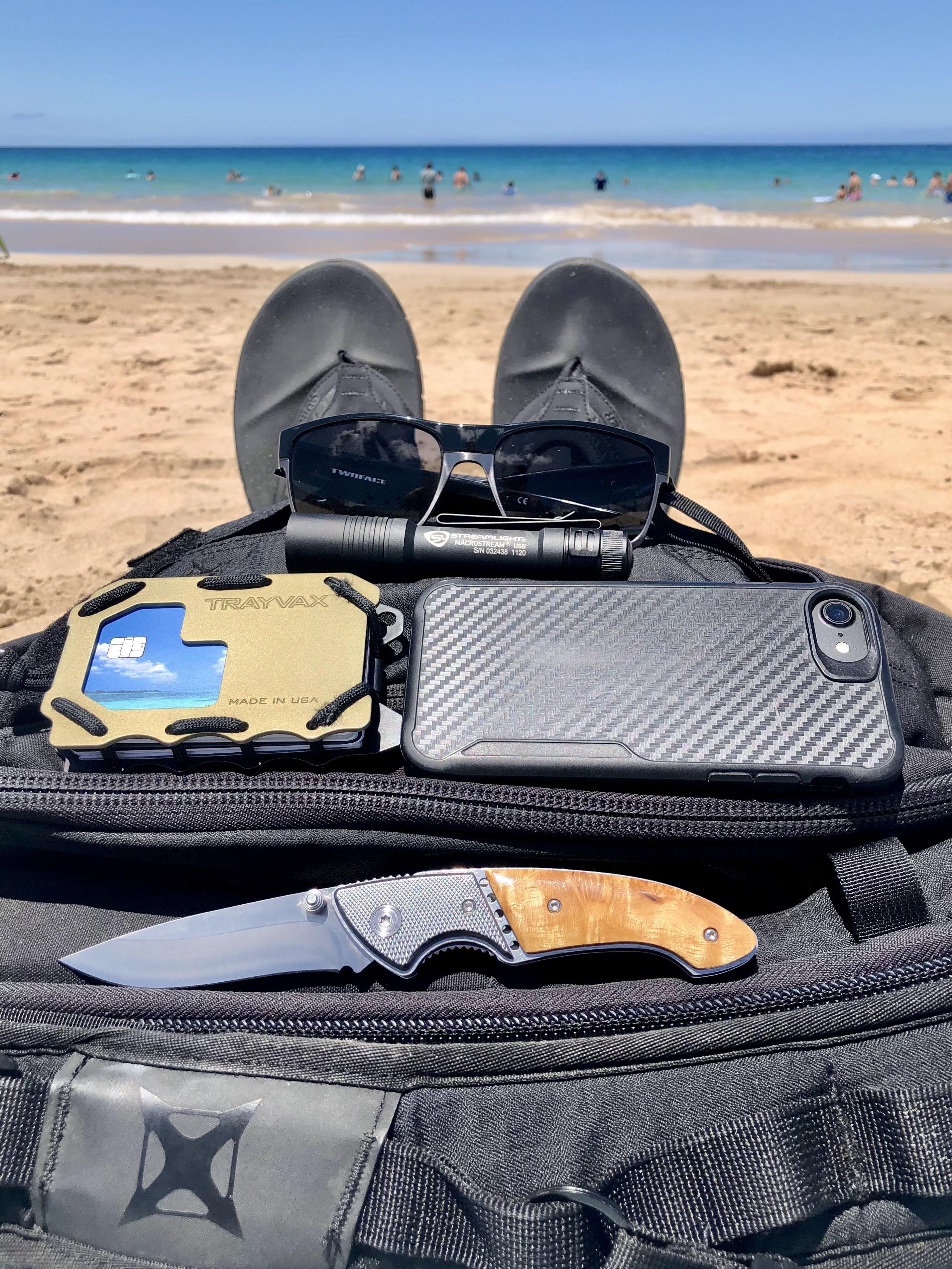 EDC BEACH DUMP…KONA HI. Scrolller