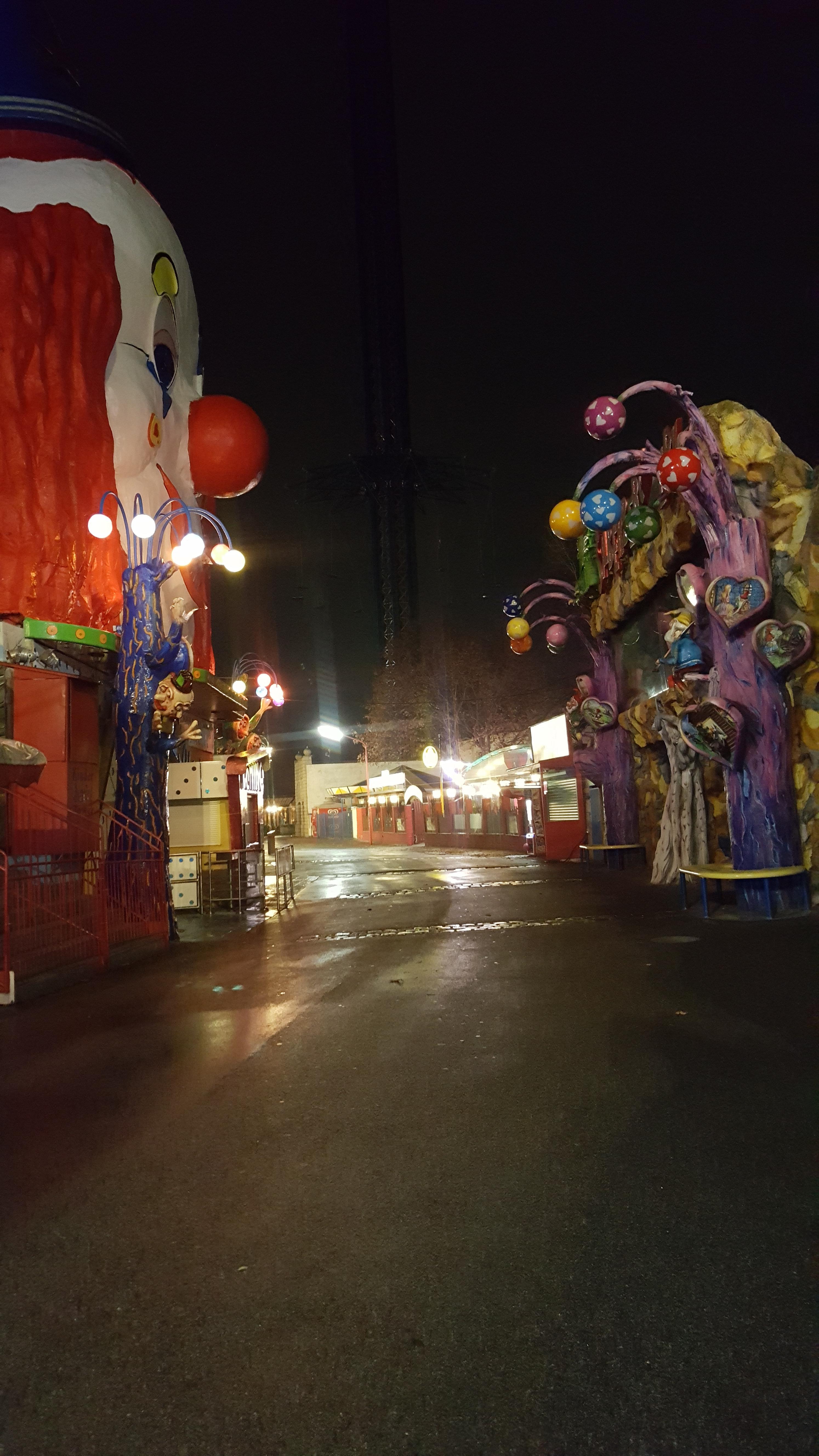 Ended up at an empty amusement park | Scrolller