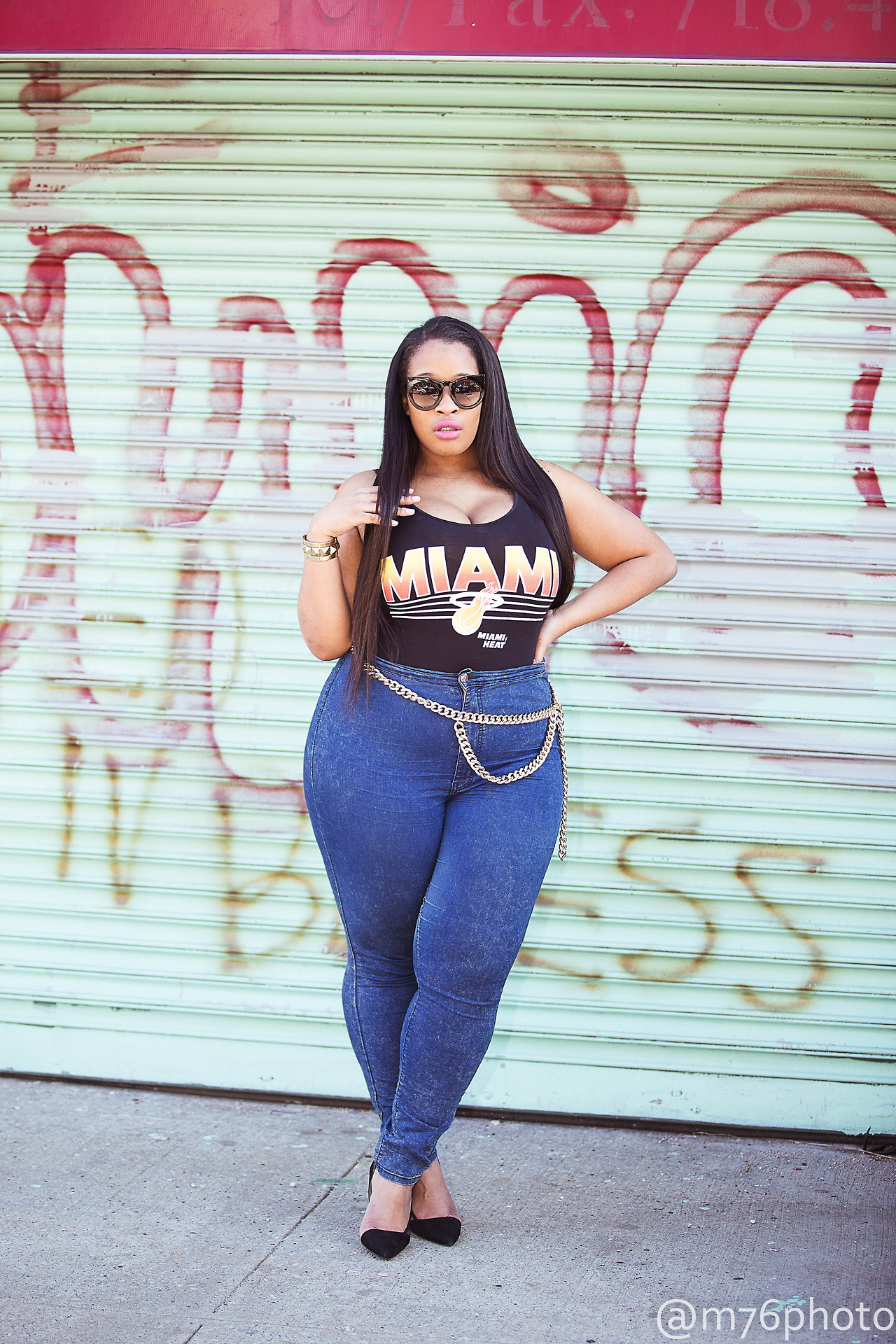 Essie Golden's got the thickness. Scrolller