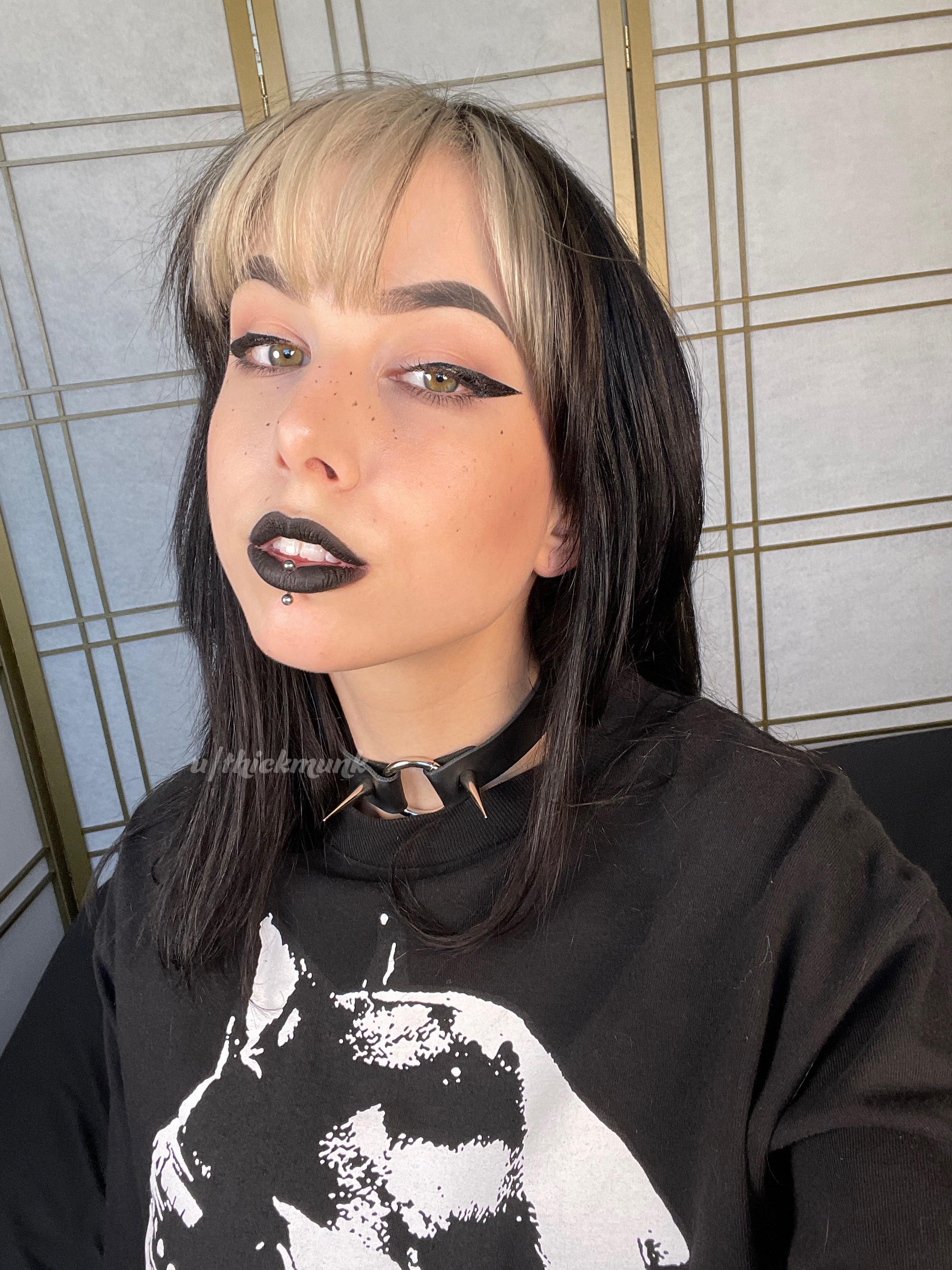 First Time Wearing Black Lipstick 3 Does It Suit Me Scrolller 8152