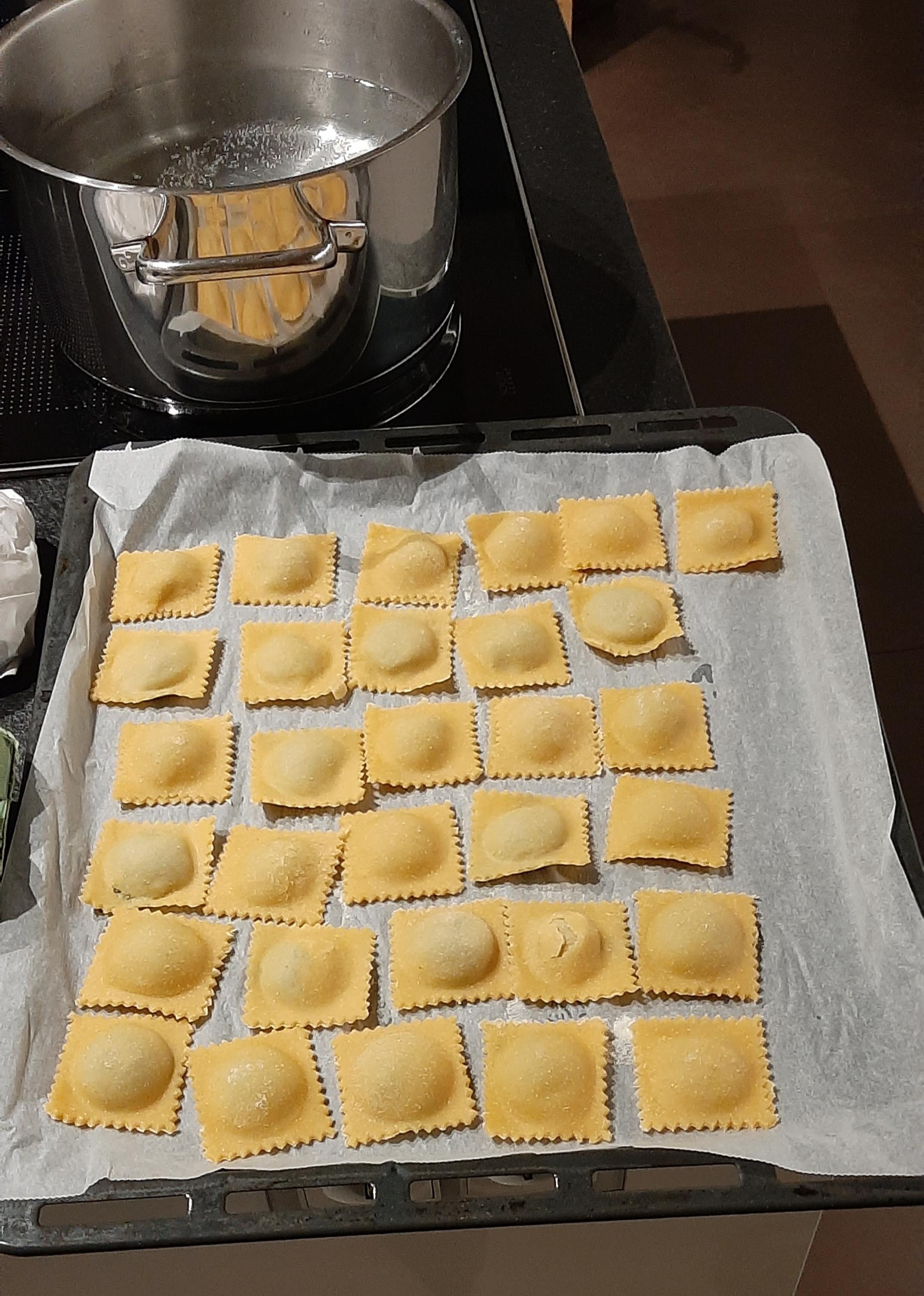first time making pasta, no pasta machine, i didn't know how much