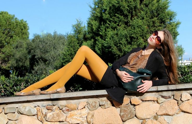 Flats & Yellow Legs [x-post: r/fedlegs] | Scrolller