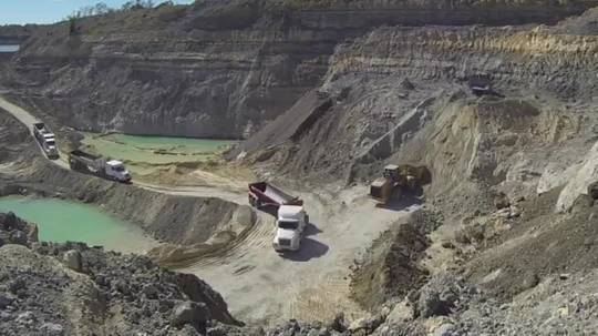 Front-end loader in a quarry [GIFv][720x400] | Scrolller
